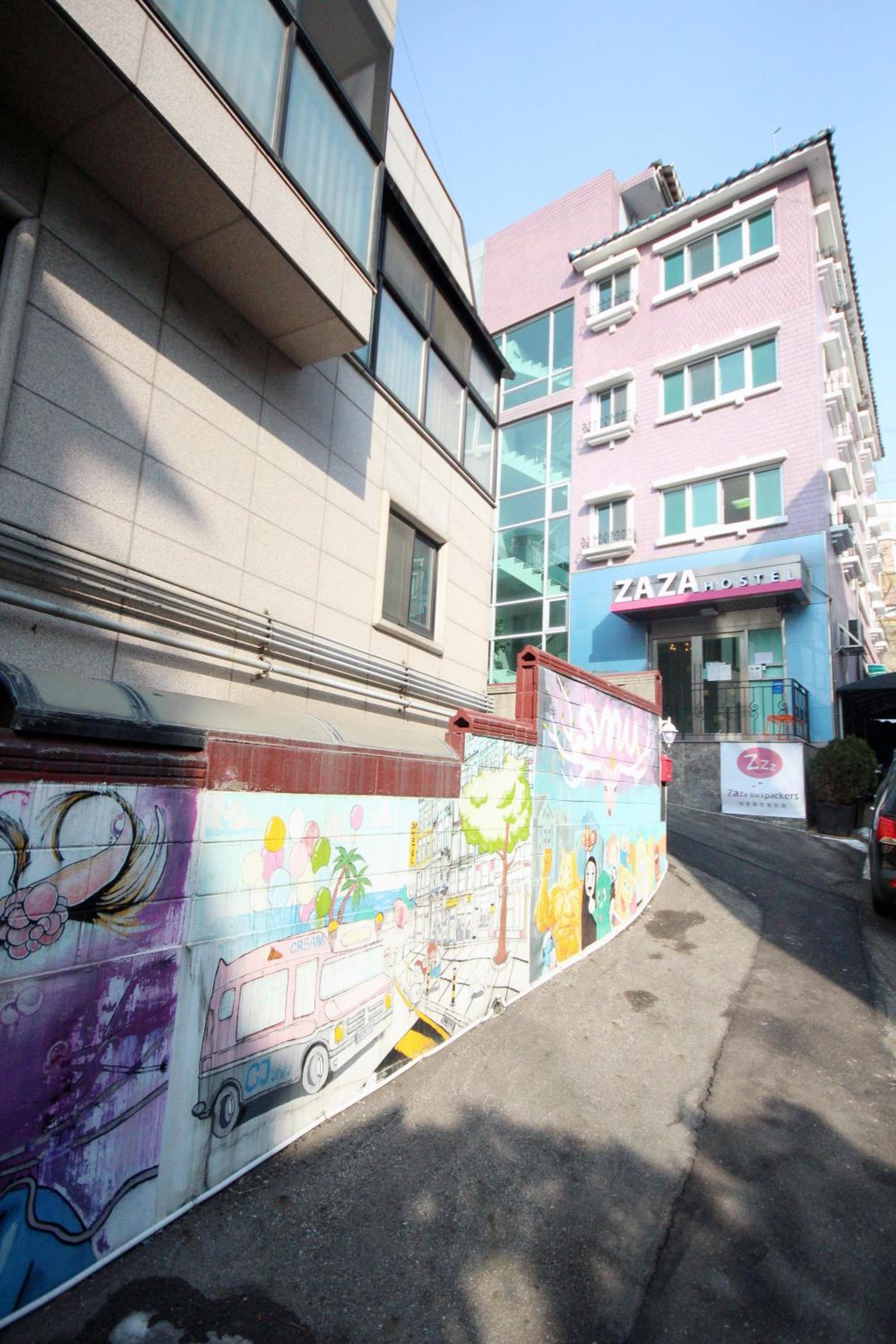 Zaza Backpackers hostel