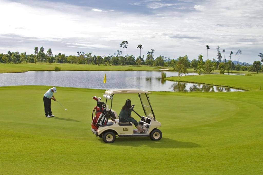 Eastwood Valley Golf & Country Club