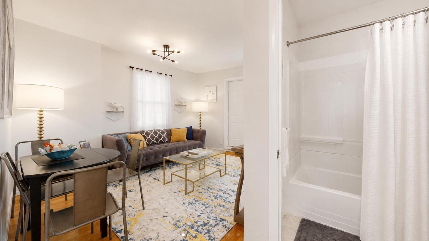 South End,2 bed, in unit lau,cen air, Northeastern photo 2