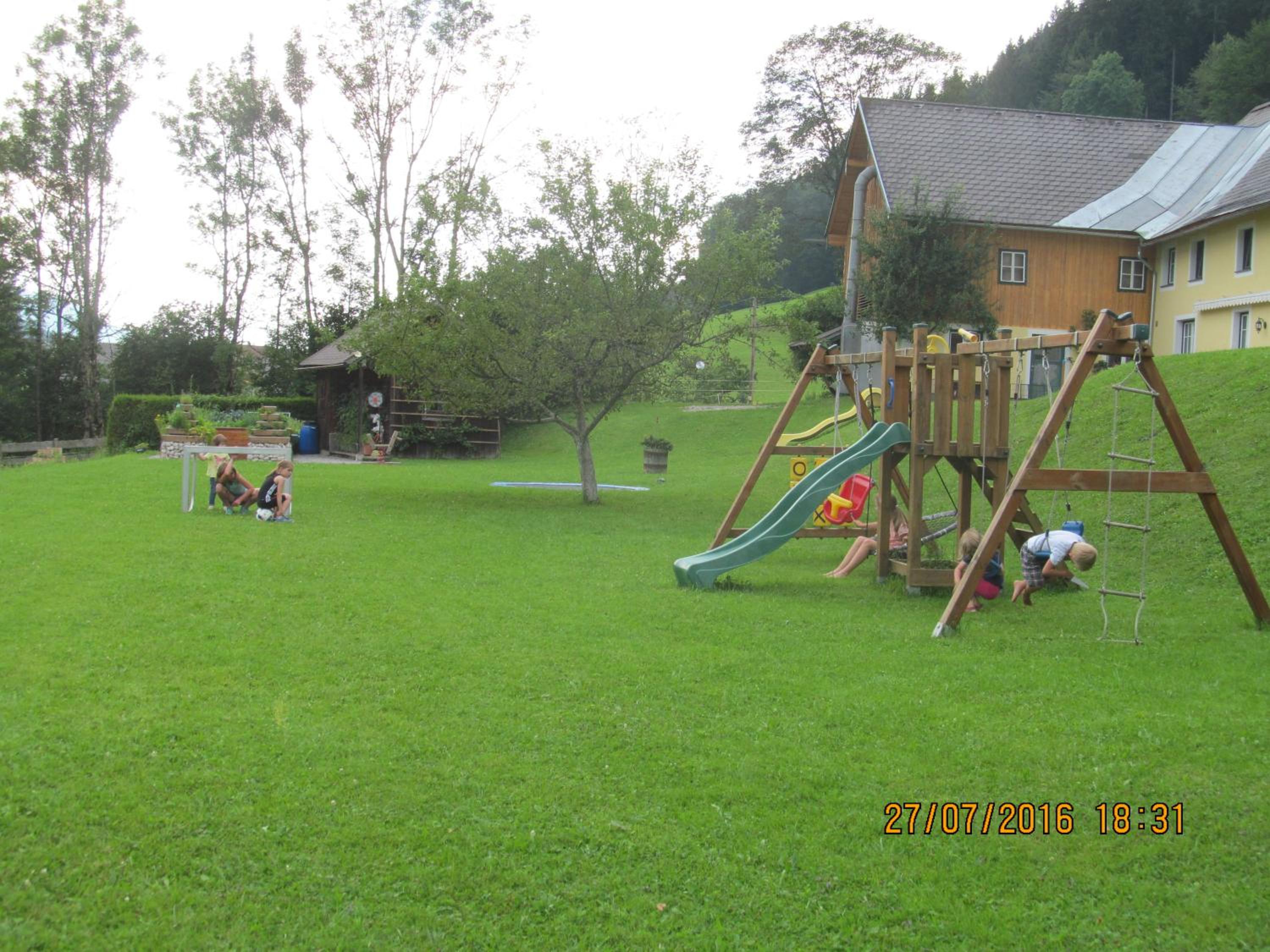 Photo 33