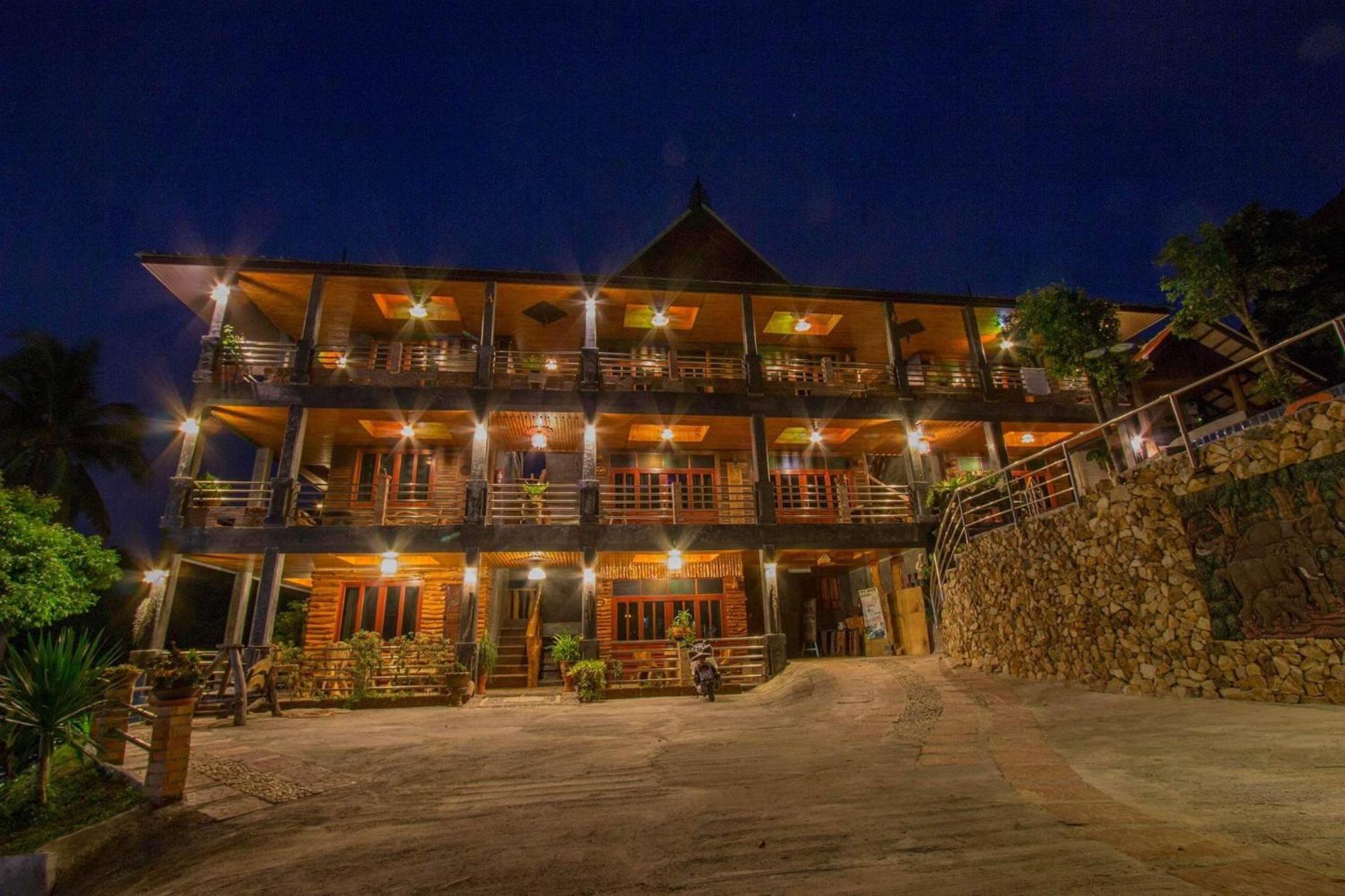 Sea Rock Resort