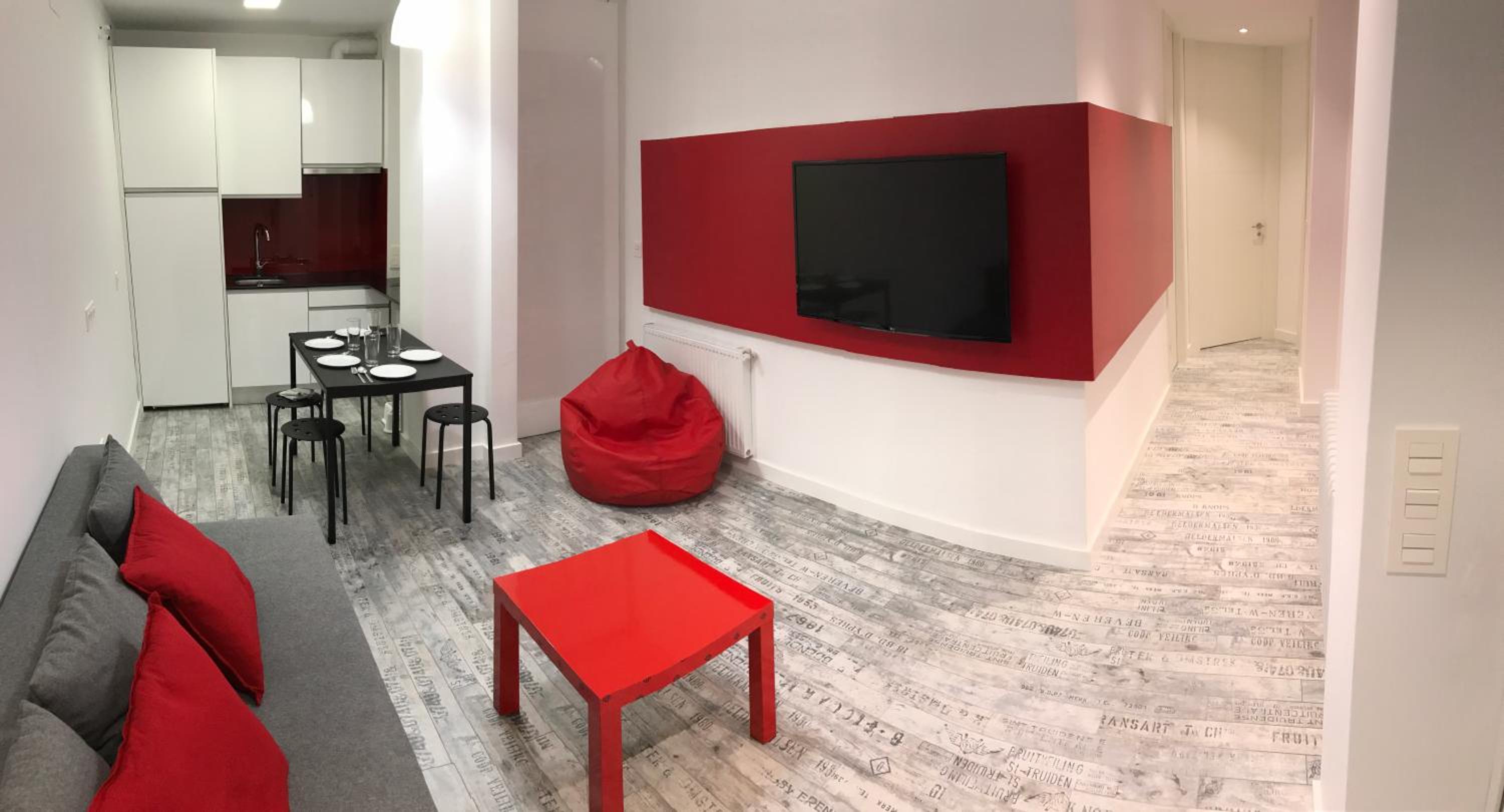 Smart-Tech Plaza Apartment