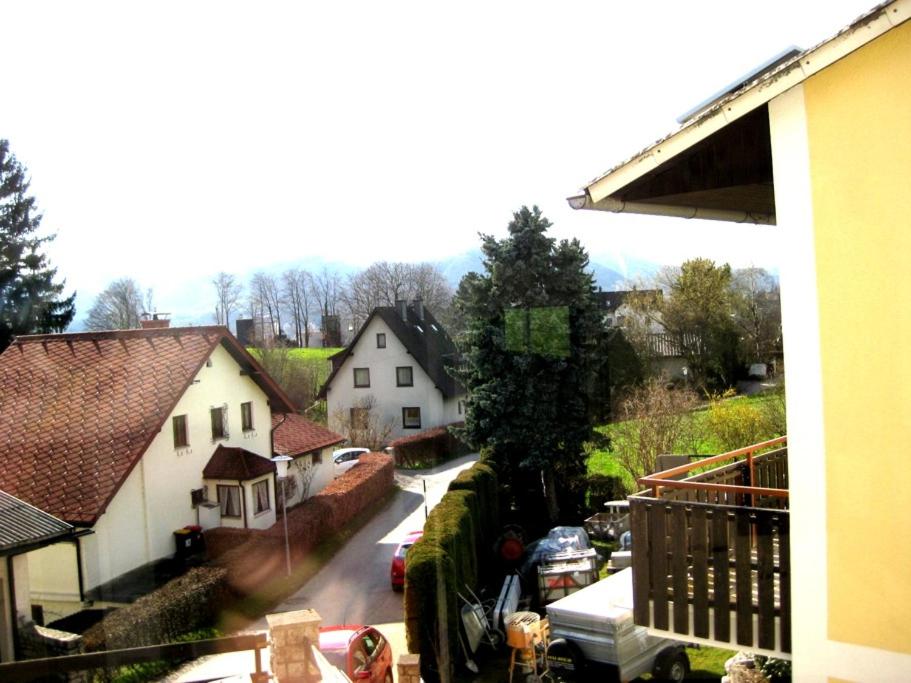 Topwohnung 45m2 oder weißes Budget Zimmer 15 m2 - Nähe Grünberg