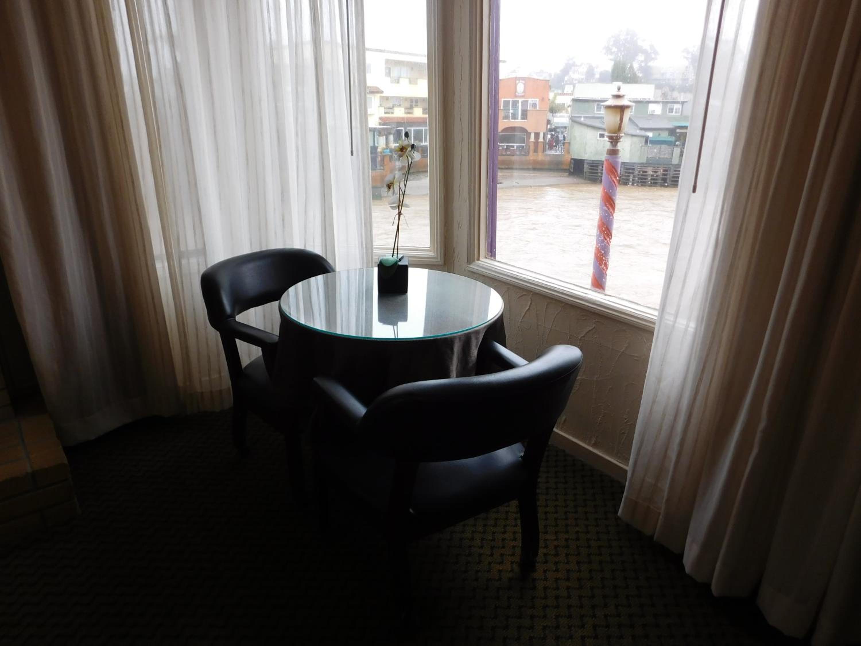 Capitola Venetian Hotel 81