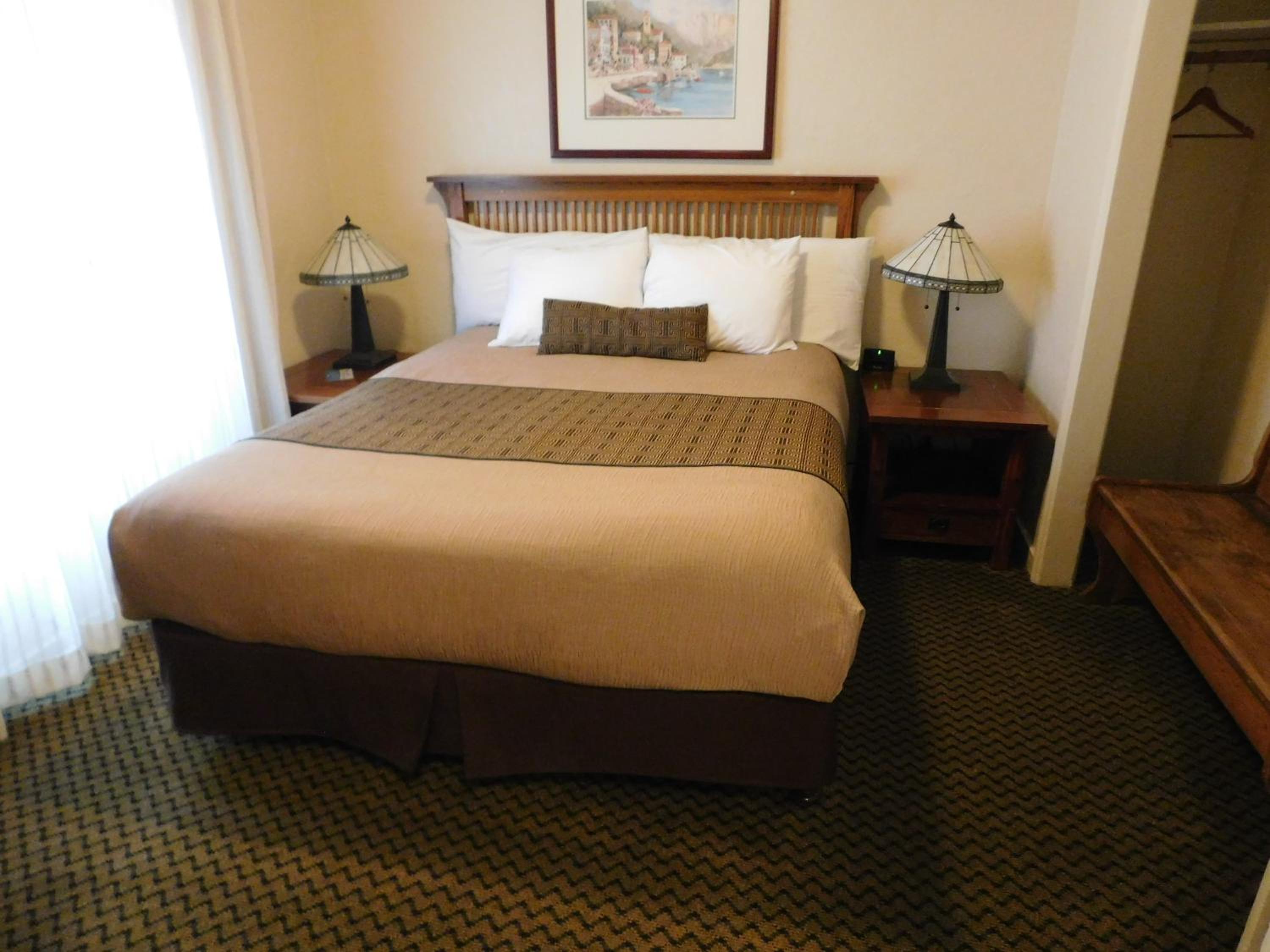Capitola Venetian Hotel 8