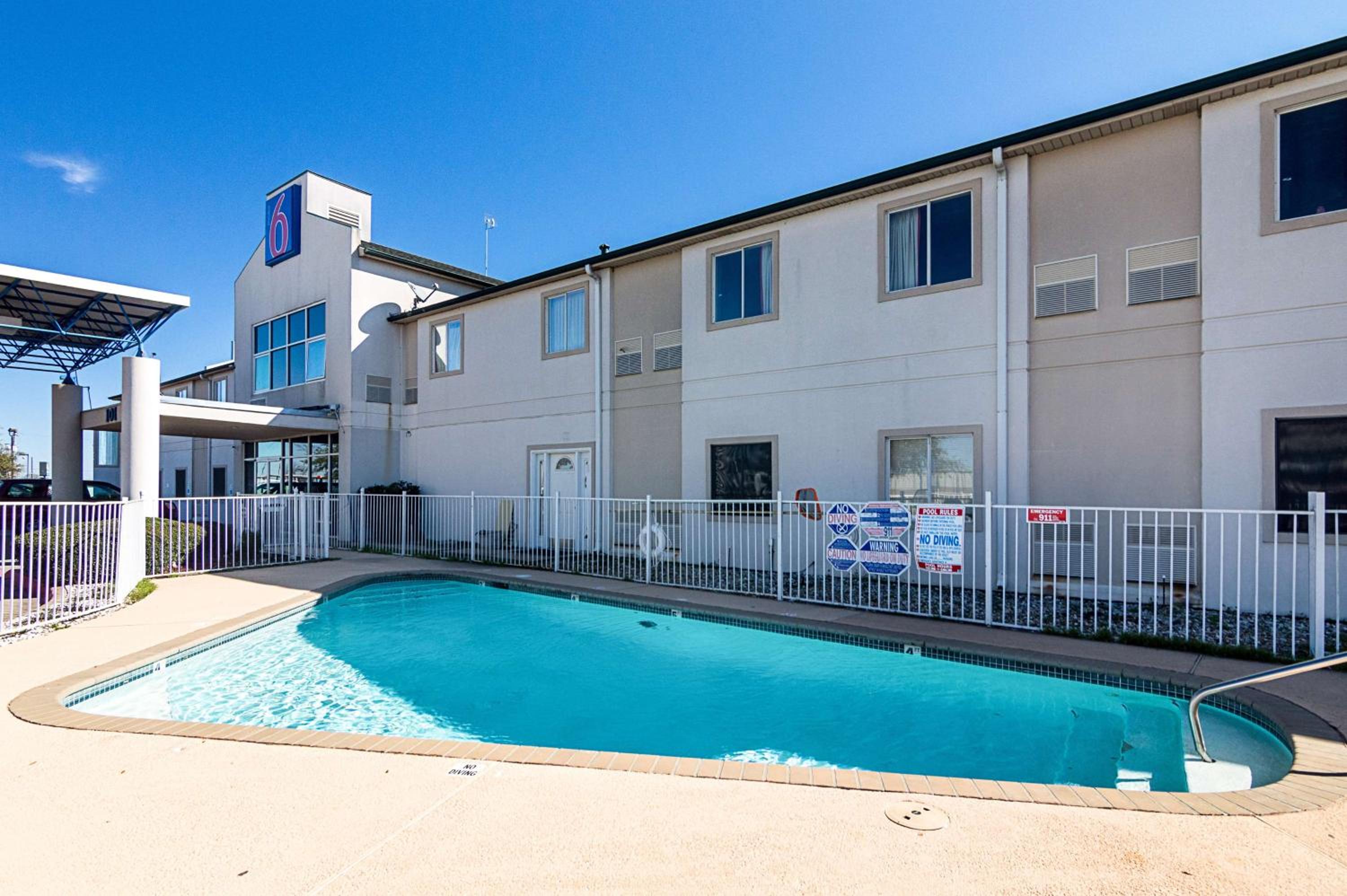 Motel 6-Terrell, TX