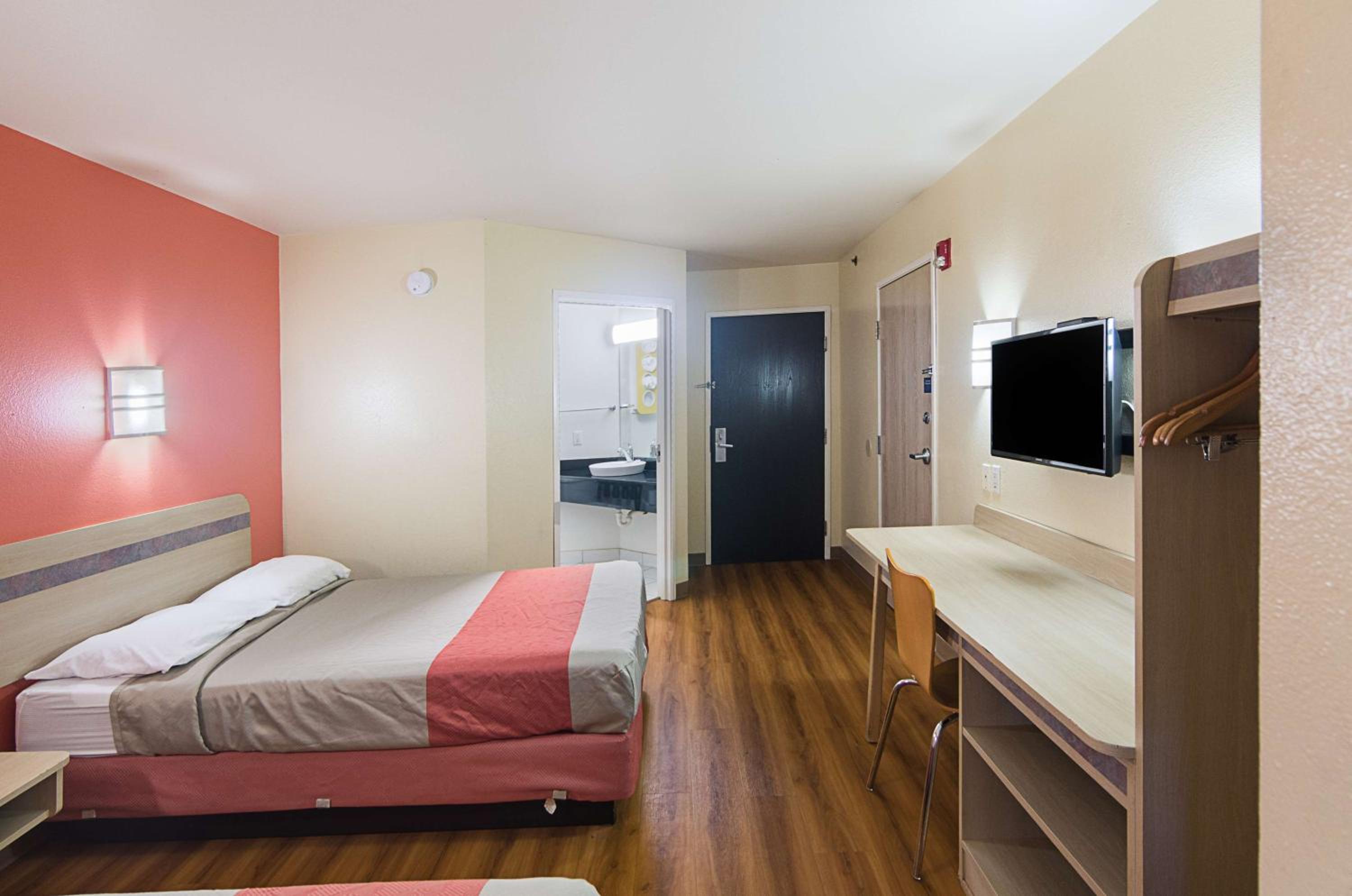 Motel 6-Terrell, TX