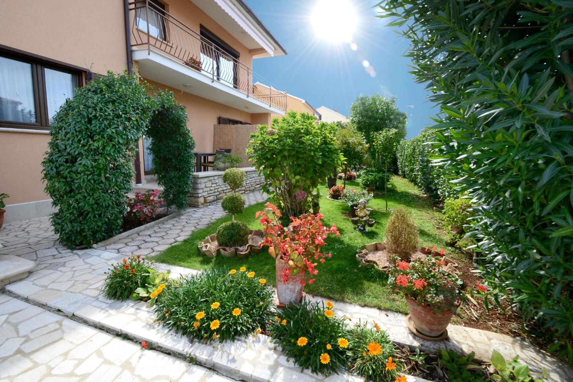 Apartments Rocka 1195 - Property Image 1