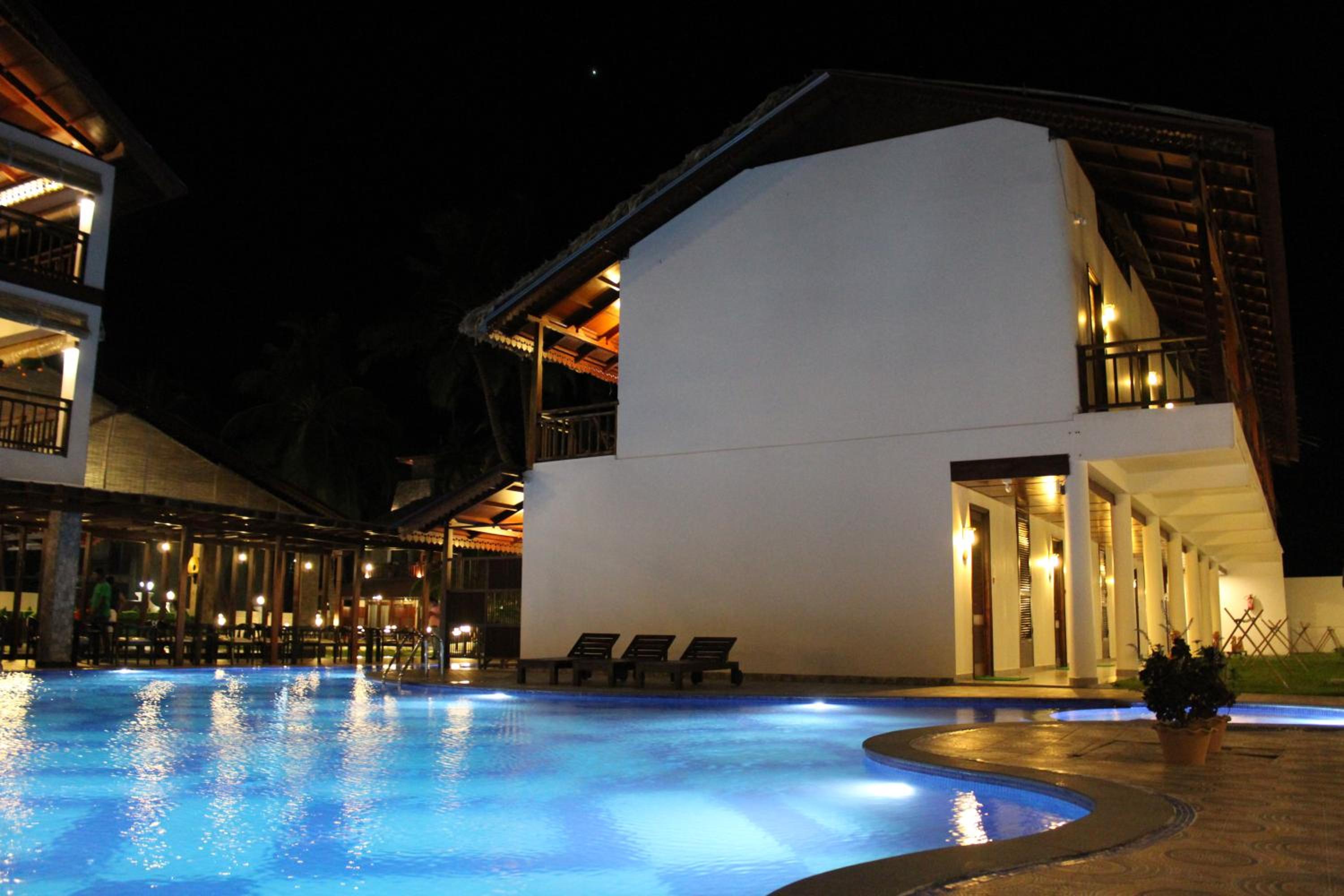 Symphony Summer Sands Beach Resort And Spa