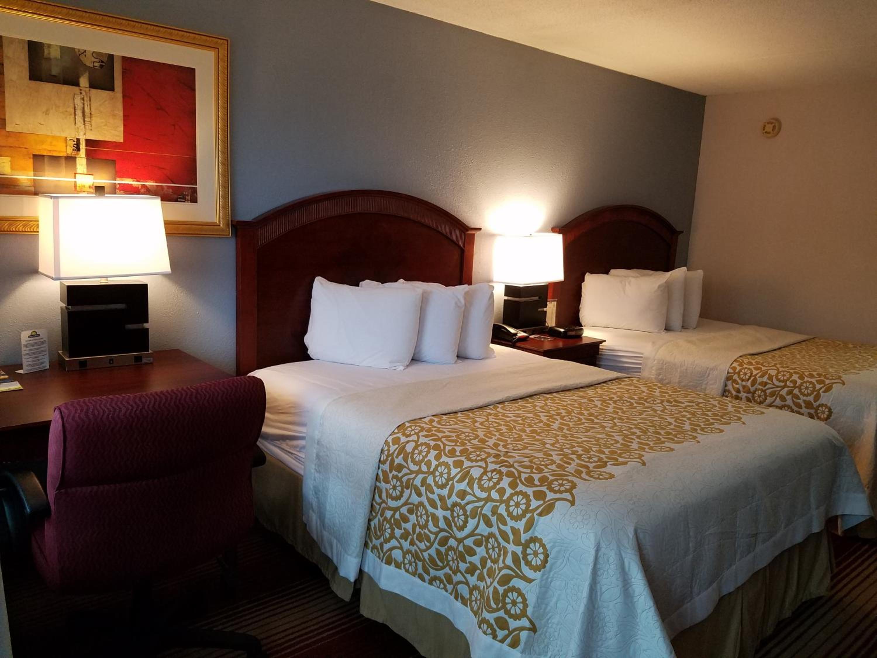 Richmond Vacations - Days Inn by Wyndham Richmond - Property Image 21