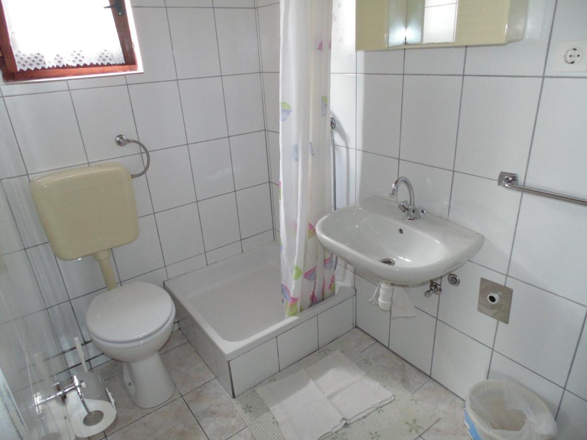 Photo 44