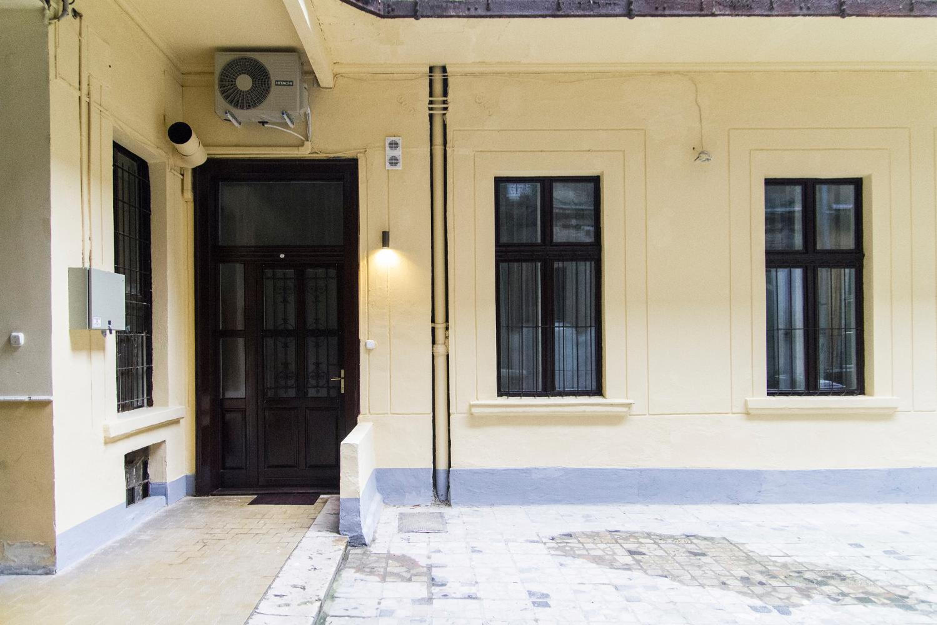 Authentic Klauzal Apartment