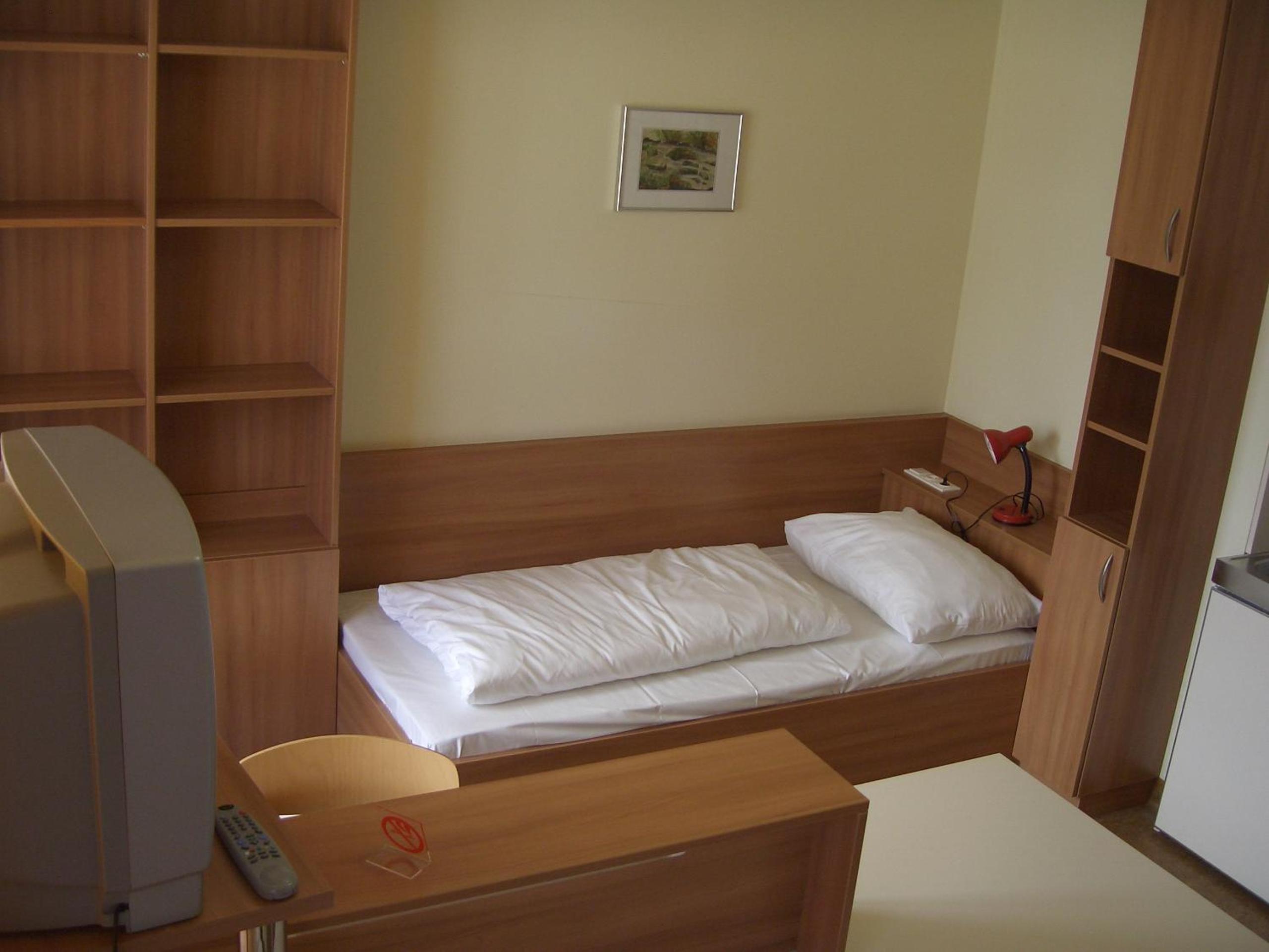 Photo 8
