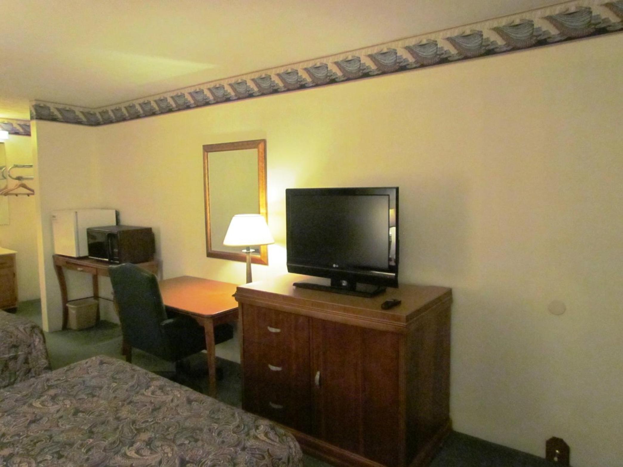 Frankfort Vacations - Travel Inn  Suites - Property Image 11