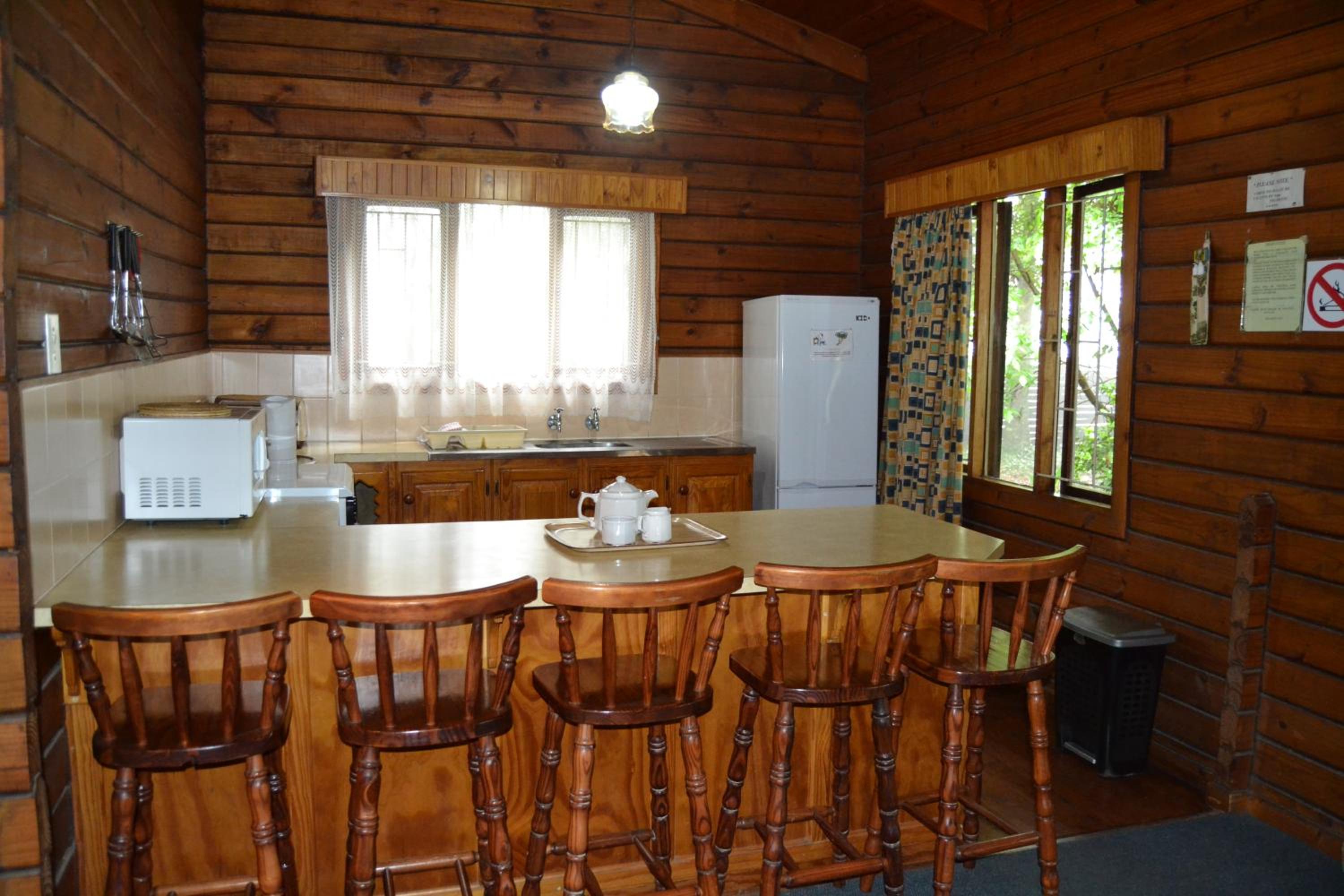 Log Cabin & Settlers Village