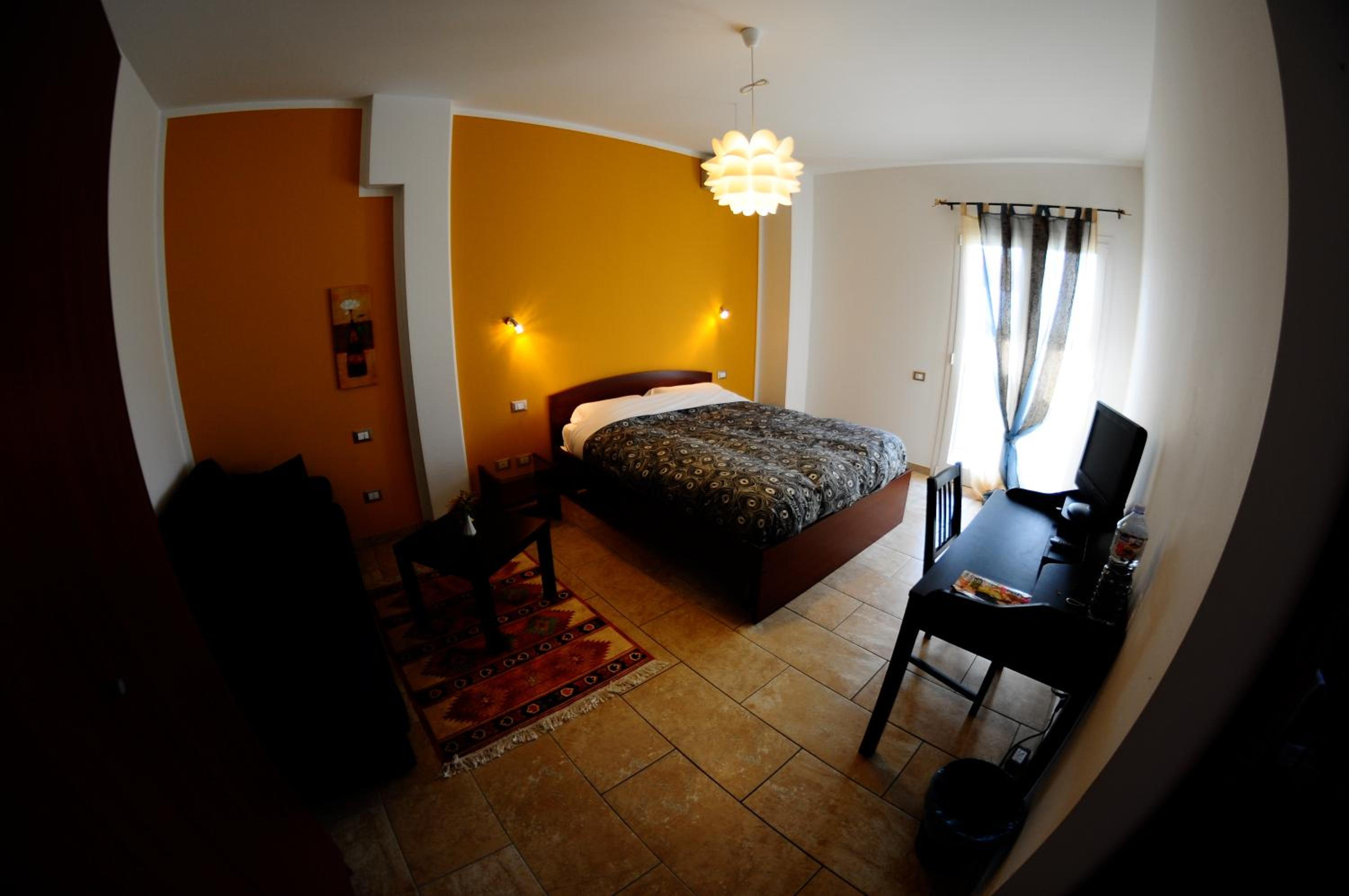 Photo 25