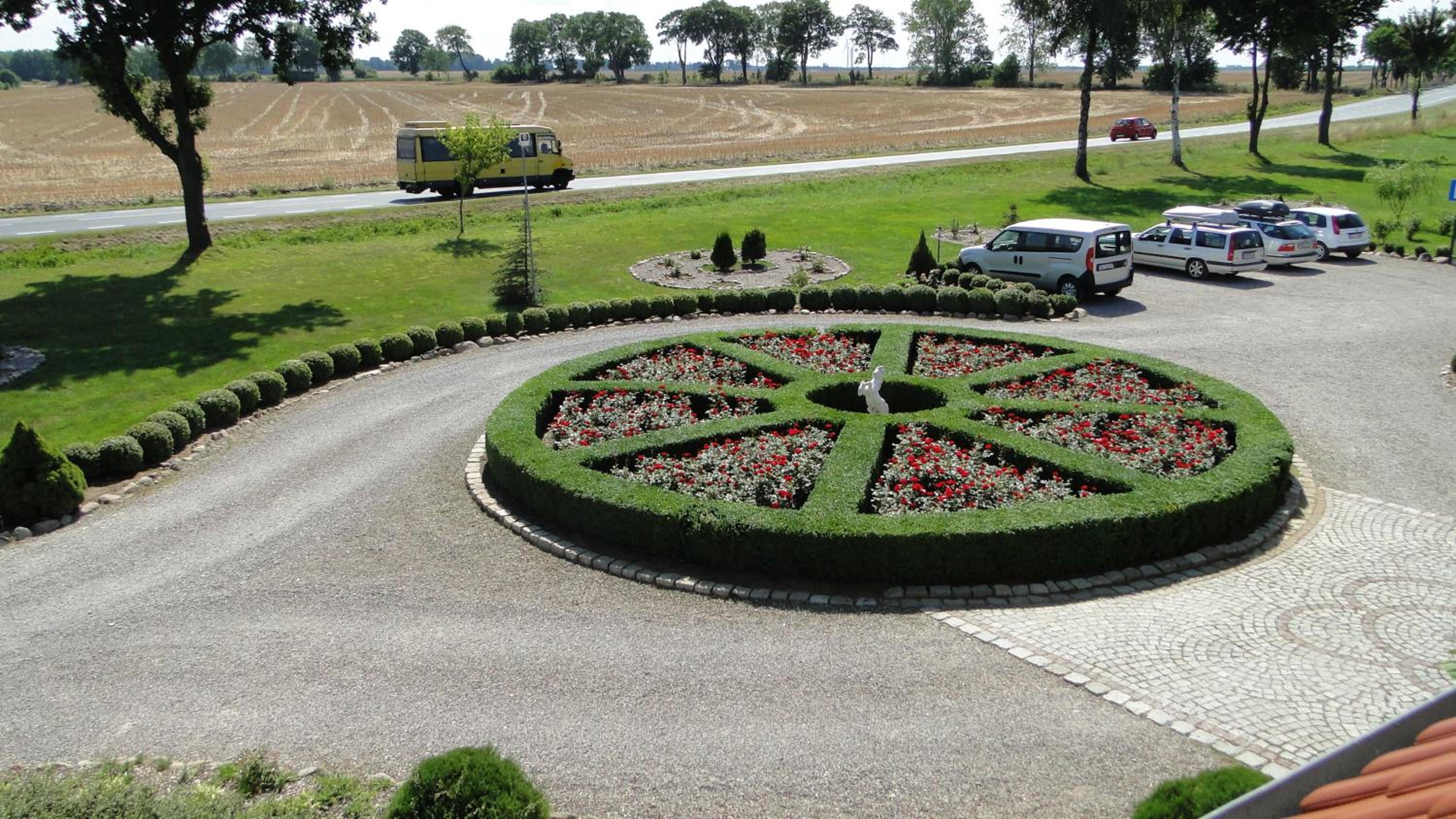 Dworek Golikowo view 2