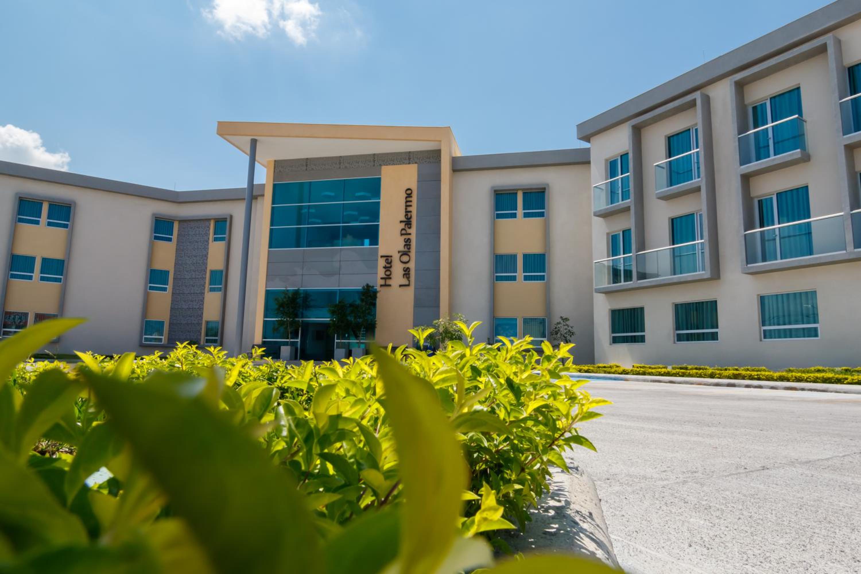 Hotel Las Olas Palermo - Image 1