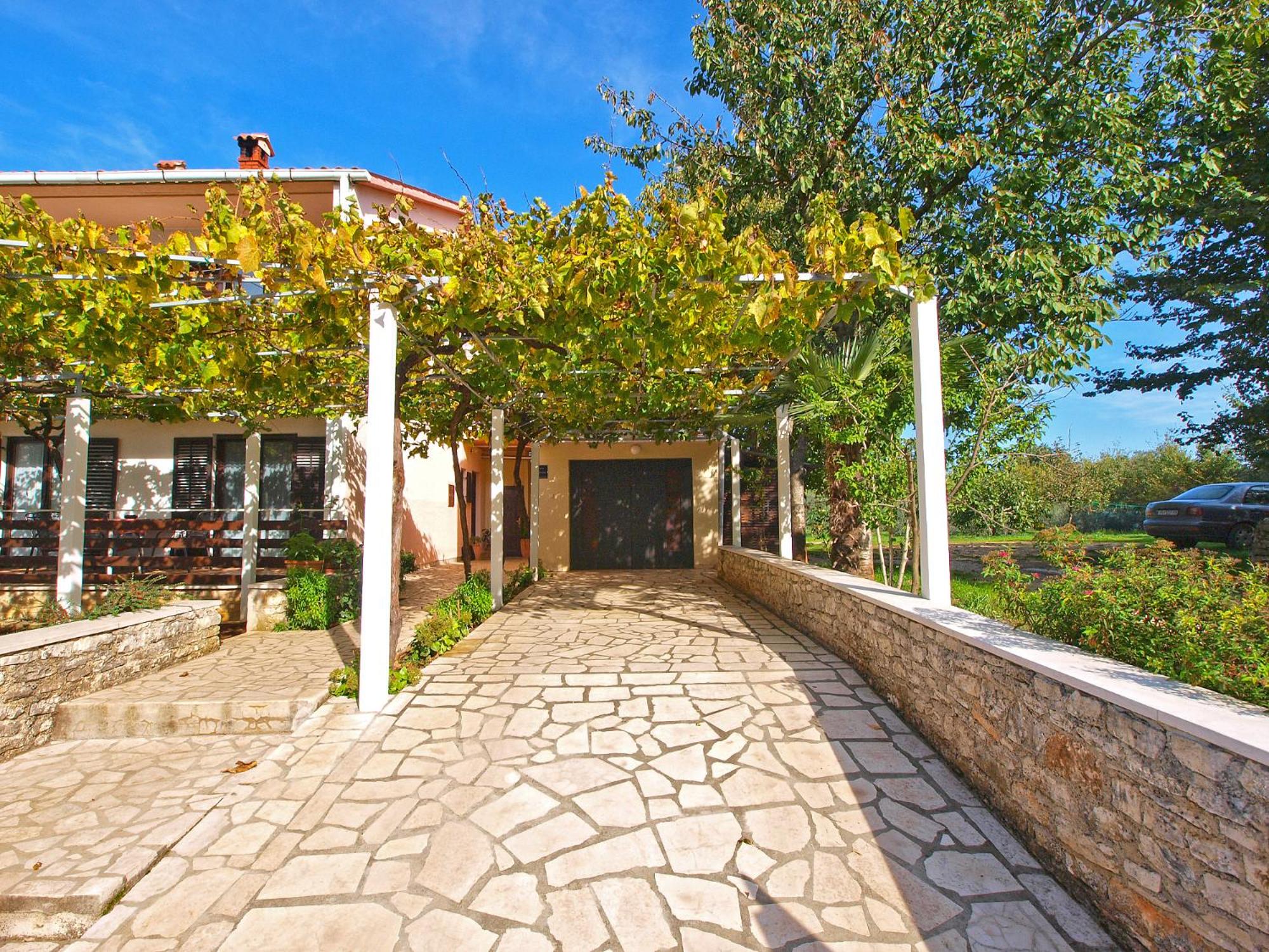 Apartments Dragica 929