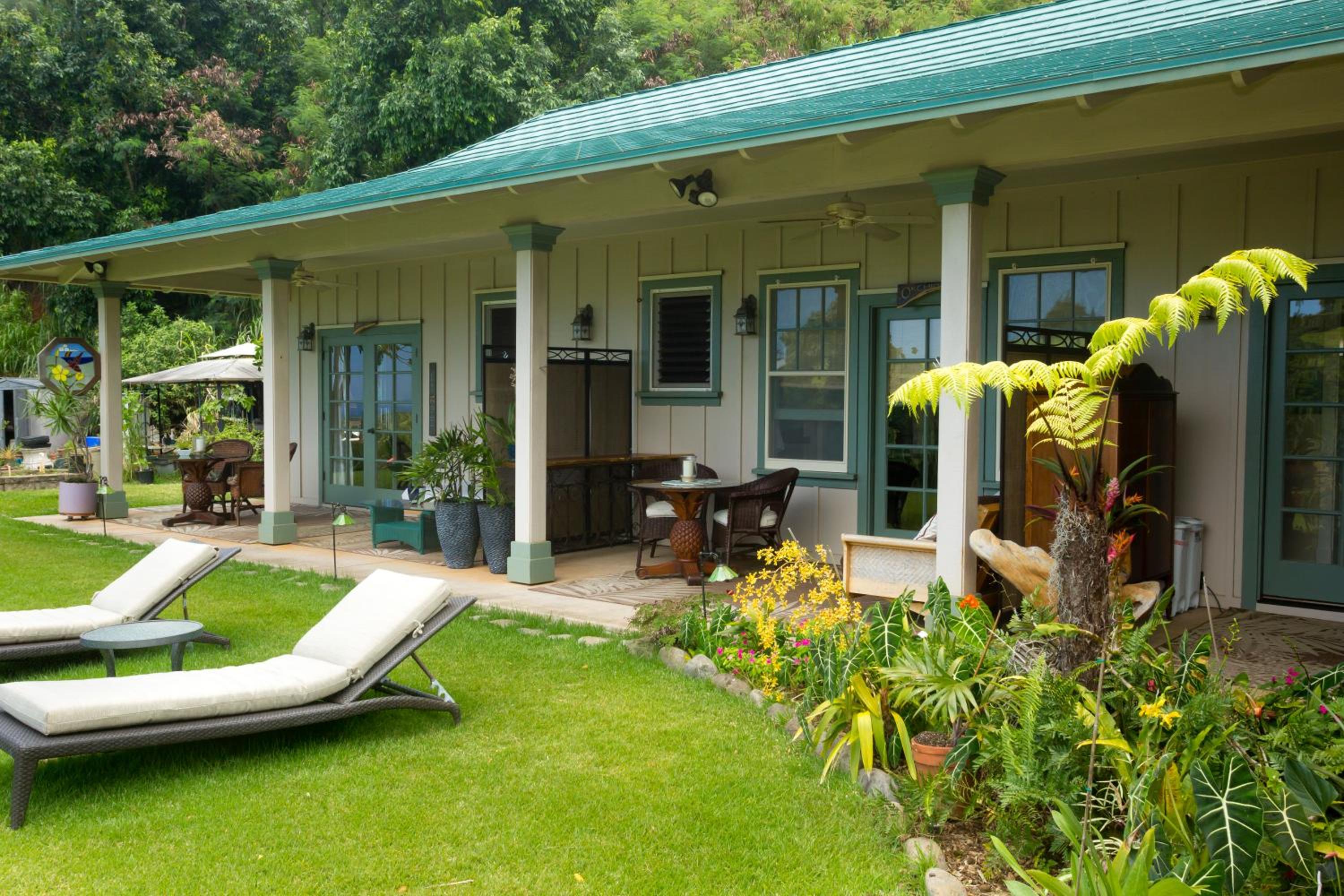 Iao Valley Inn