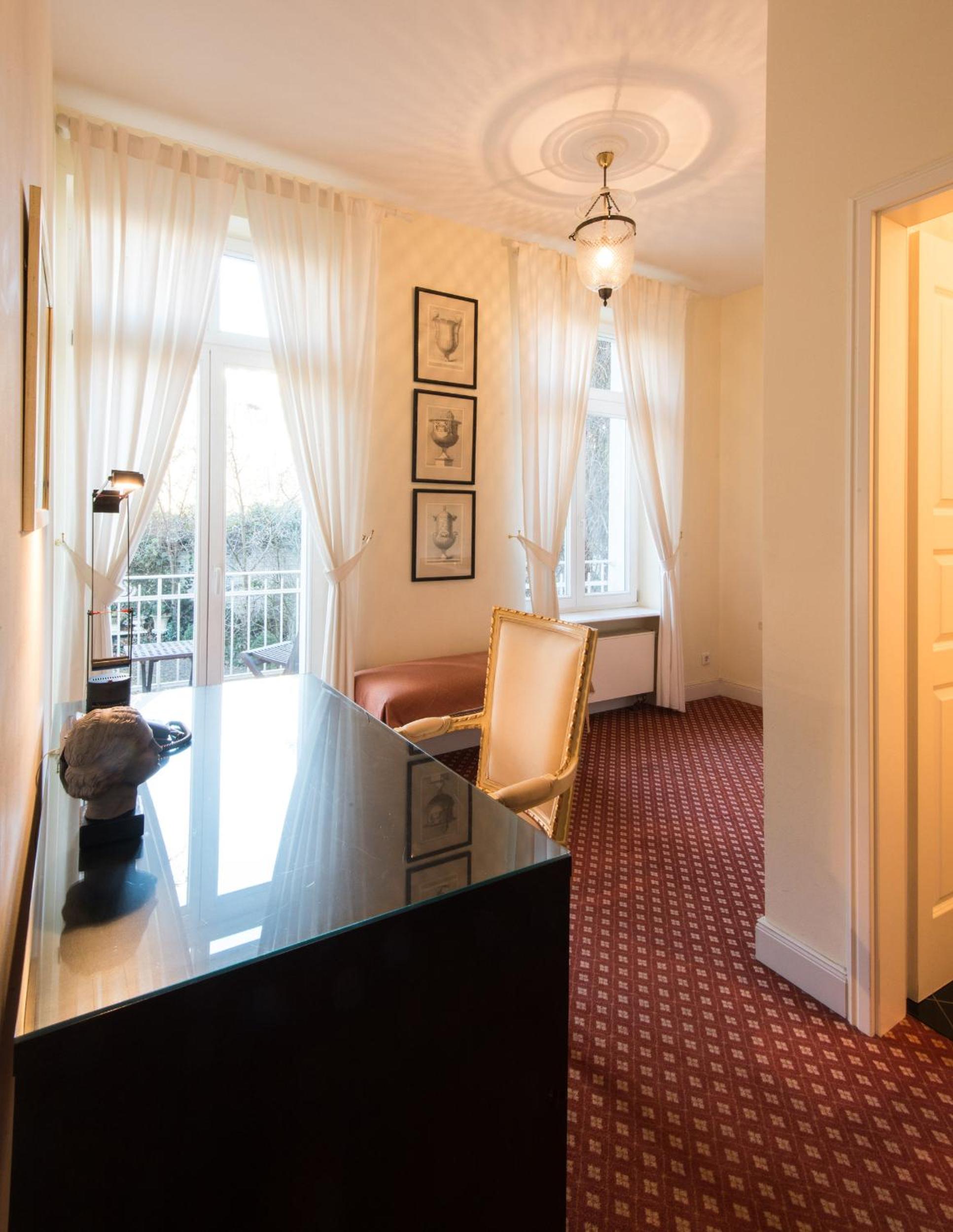 DIRAZI Guesthouse Apartments GmbH - Property Image 49