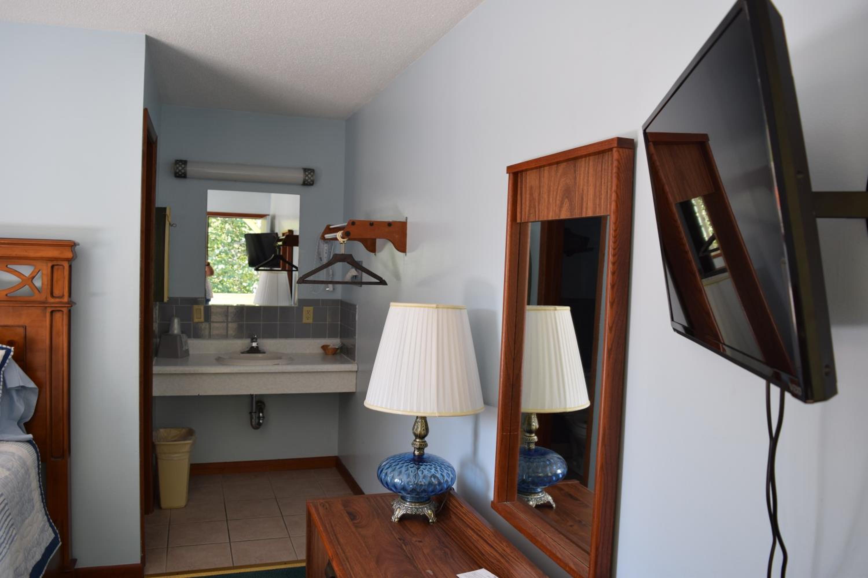 Green Valley Motor Lodge