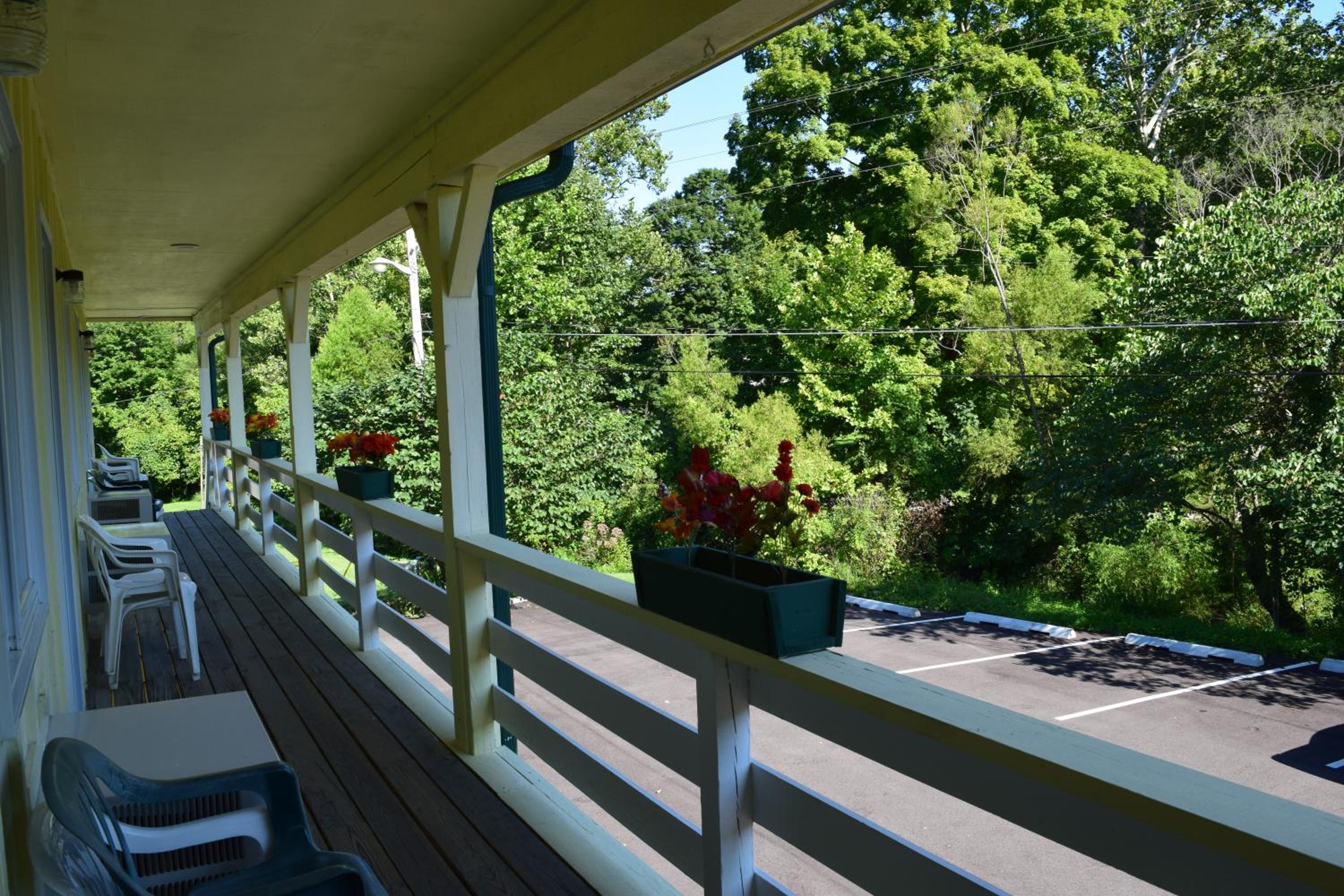 Green Valley Motor Lodge