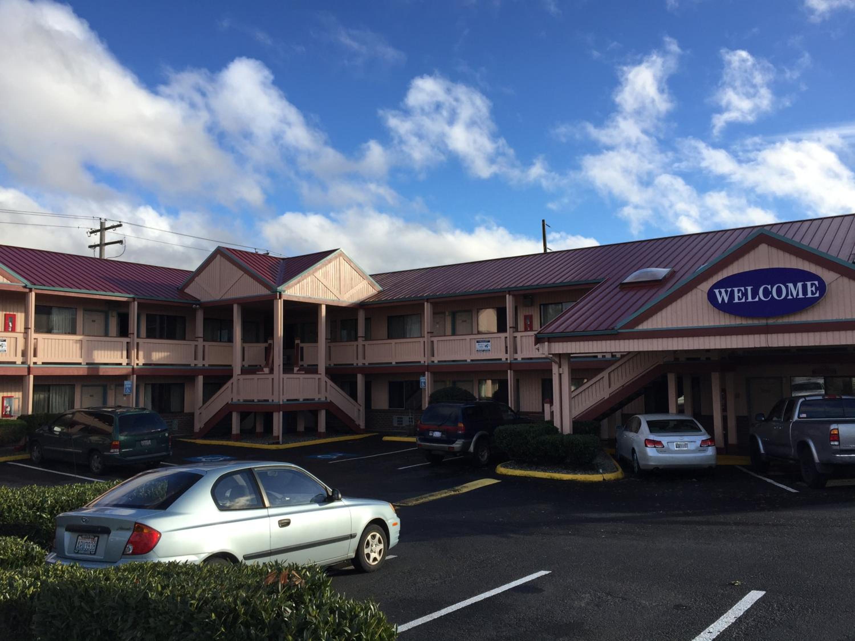 Welcome Everett Inn