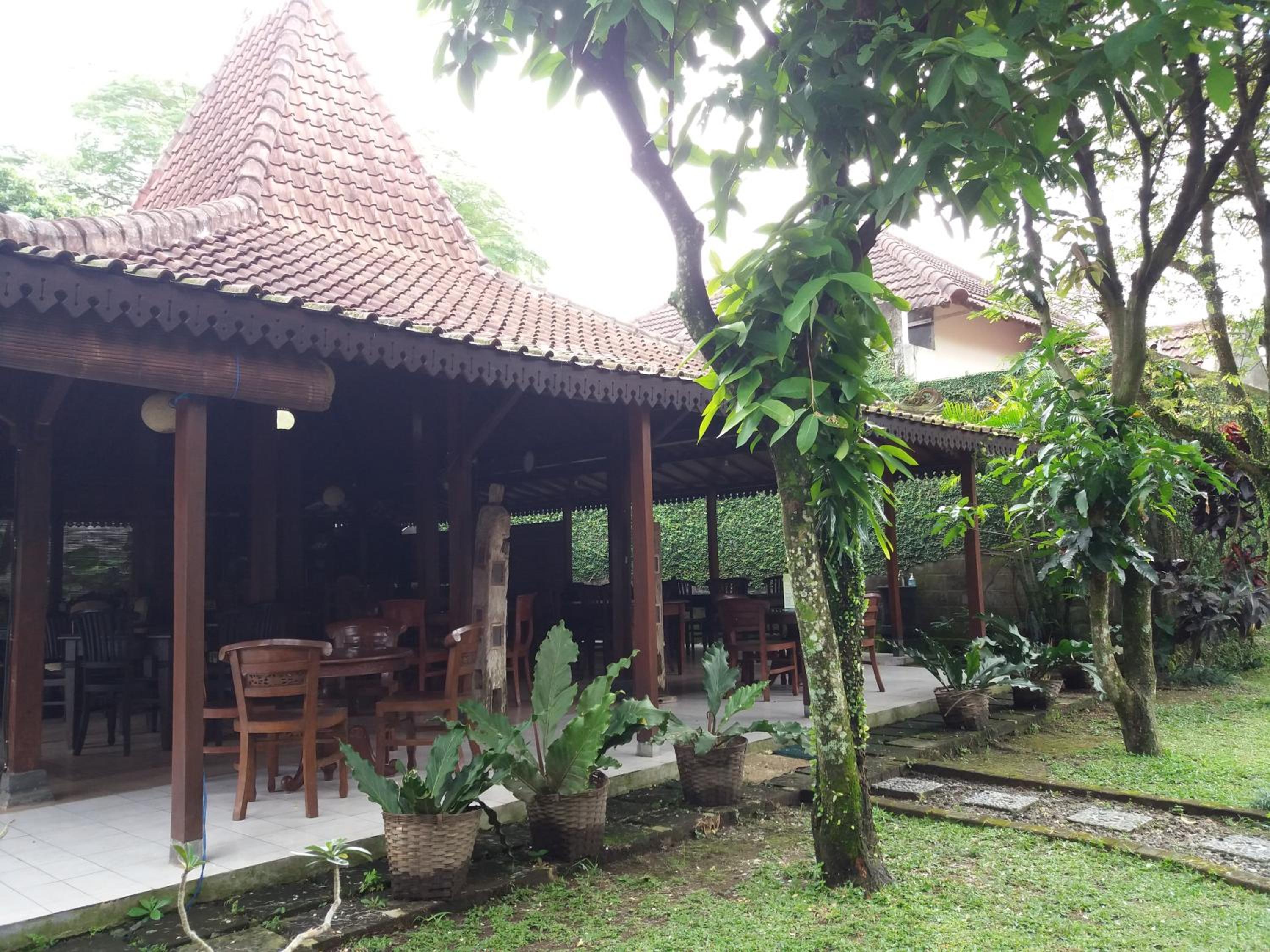 Alam Jogja Resort Mitra RedDoorz