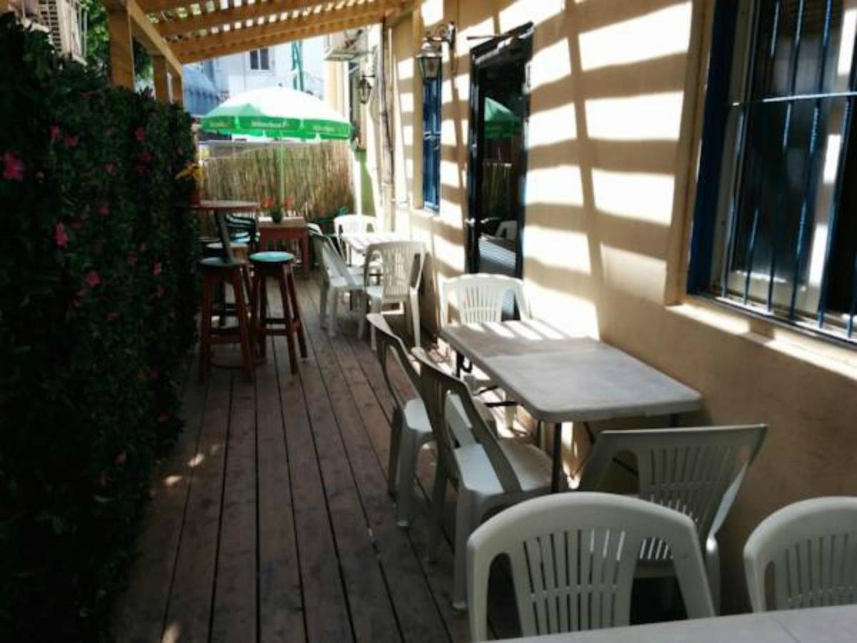 Momo's Hostel