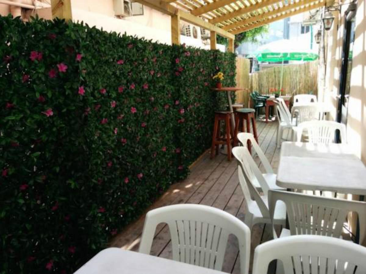 Momo's Hostel