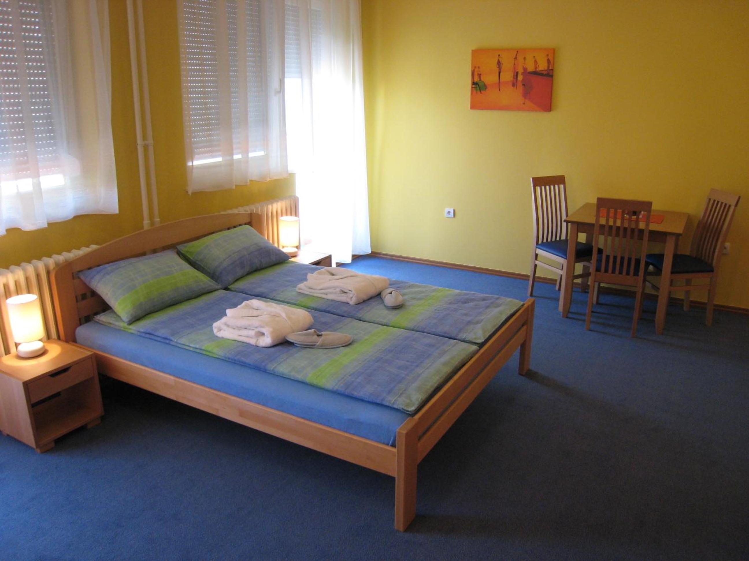 Photo 44