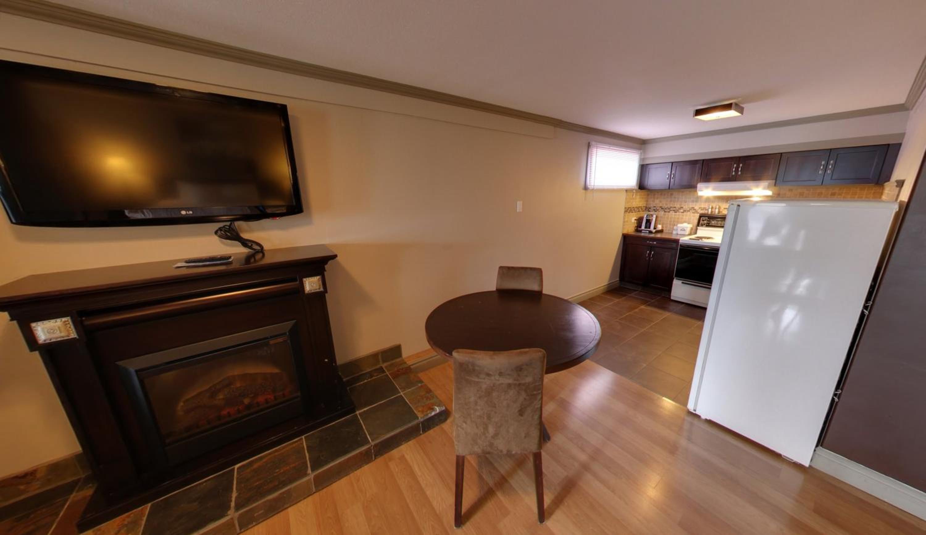 Golden Vacations - Days Inn by Wyndham Golden - Property Image 62