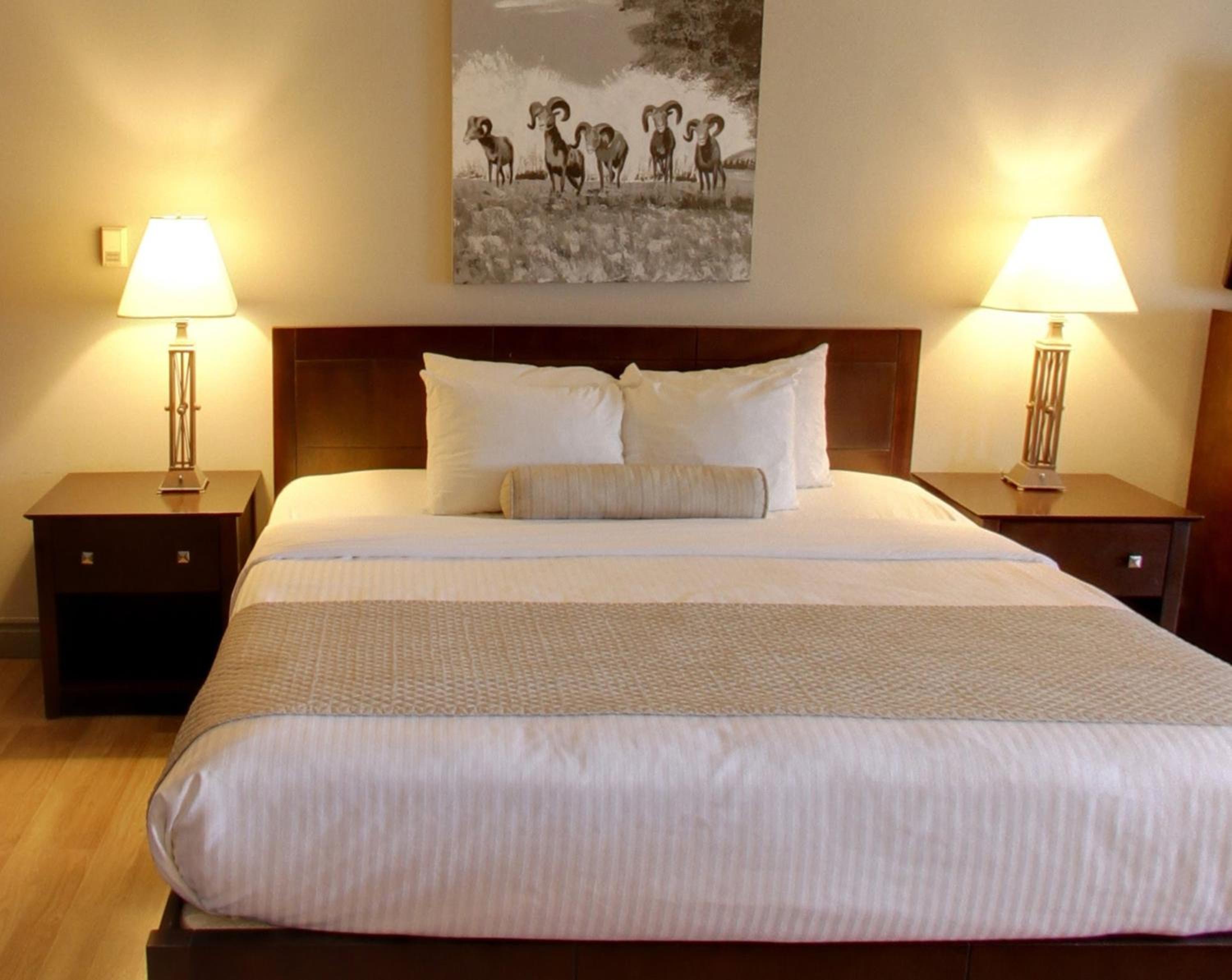 Golden Vacations - Days Inn by Wyndham Golden - Property Image 68