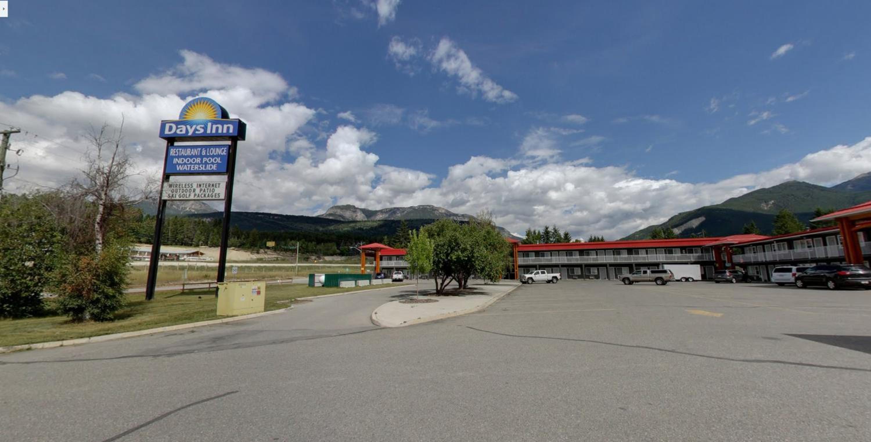 Golden Vacations - Days Inn by Wyndham Golden - Property Image 75