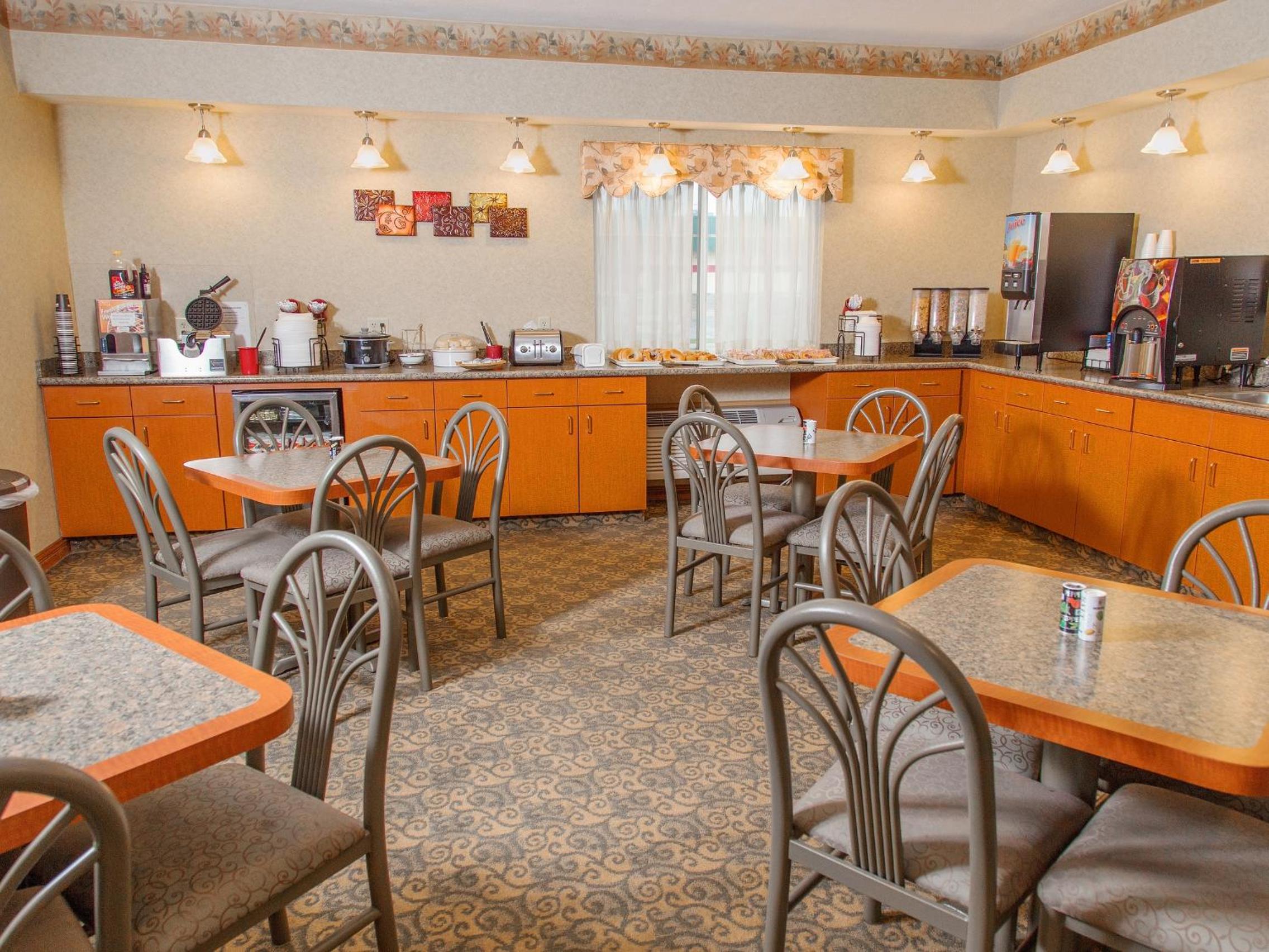 BridgePointe Inn & Suites by BPhotels, Lincoln I-80 & 27th St view 2