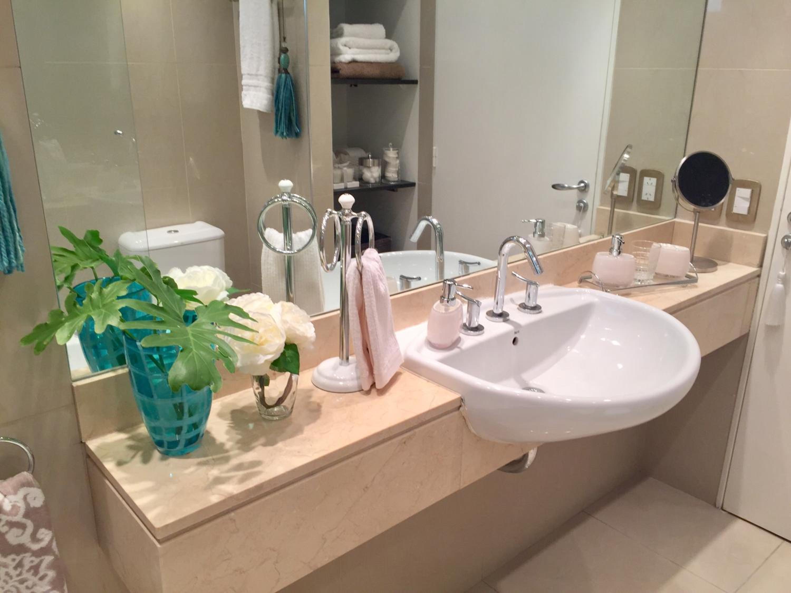 Luxury Apartment Tagle with flexible Chek in or Check out