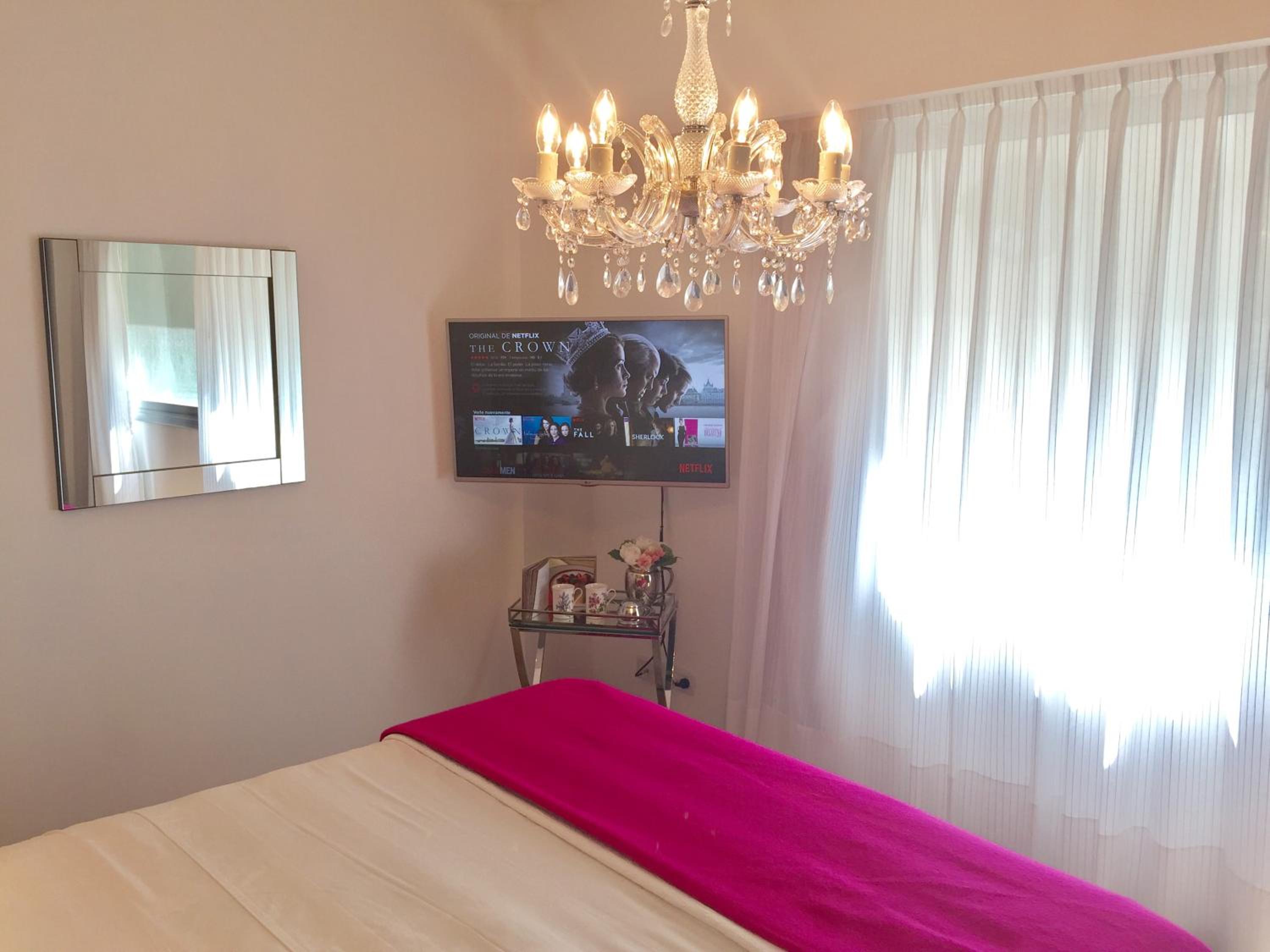 Luxury Apartment Tagle with flexible Chek in or Check out