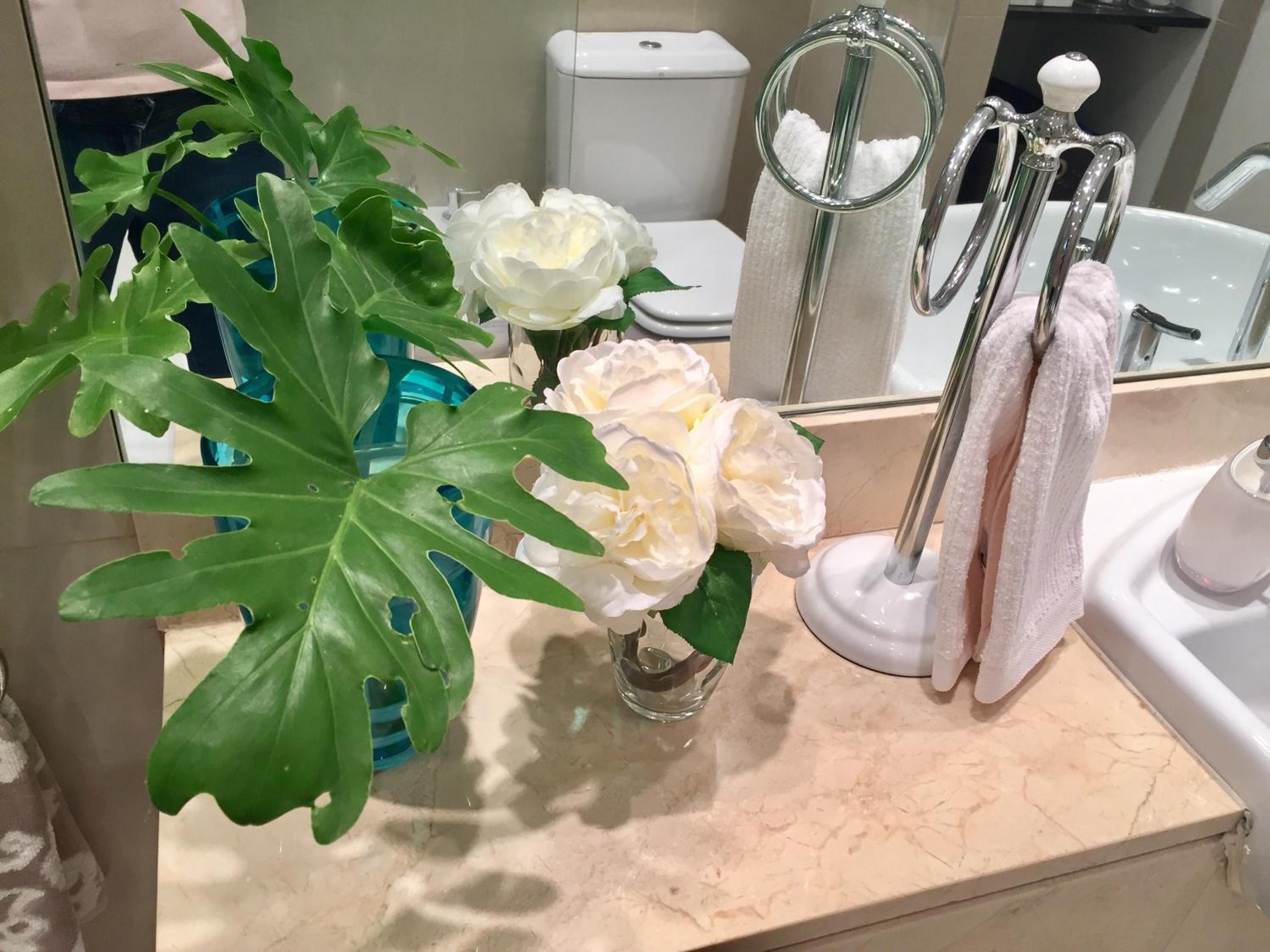 Luxury Apartment Tagle with flexible Chek in or Check out