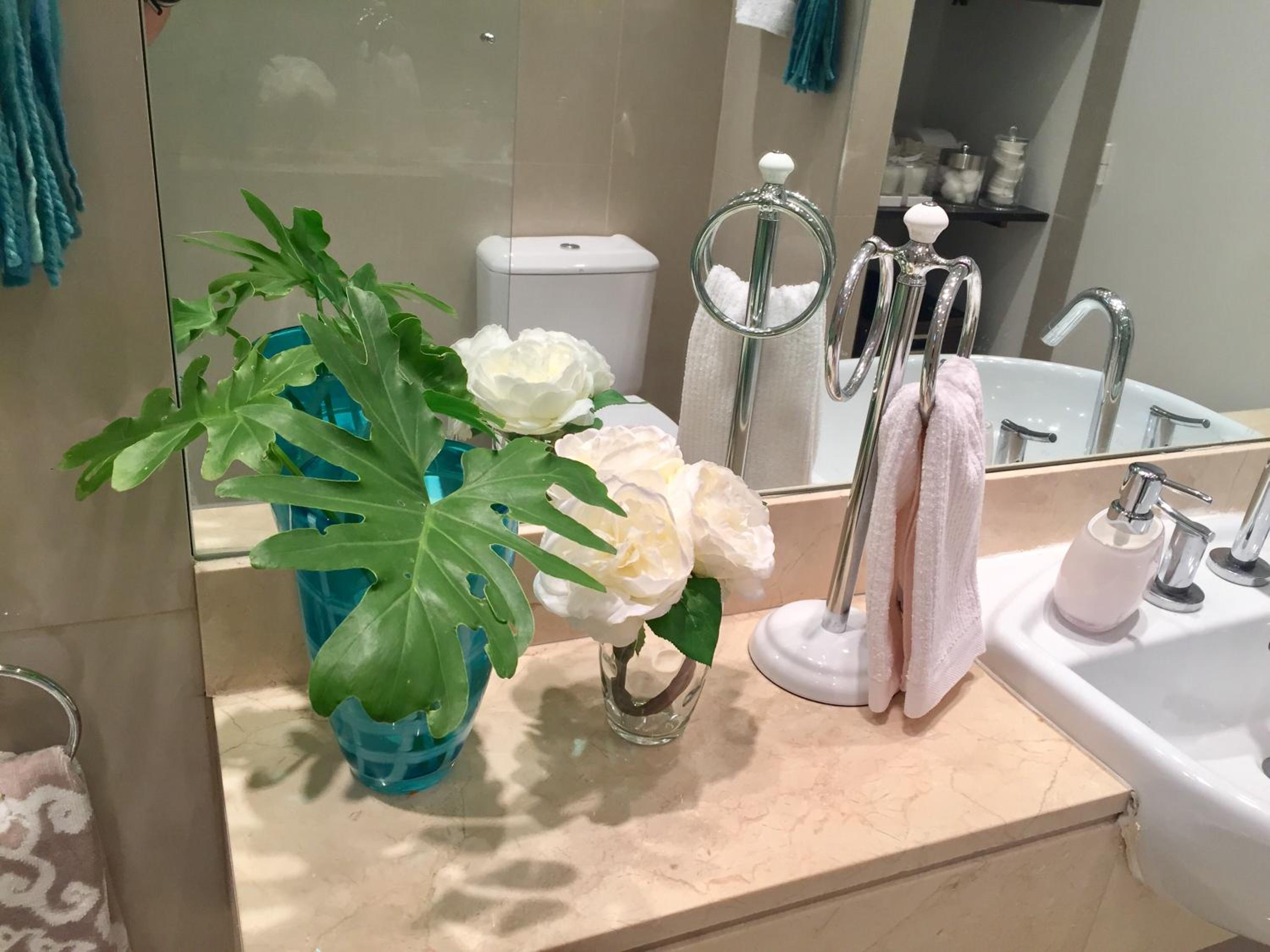 Luxury Apartment Tagle with flexible Chek in or Check out