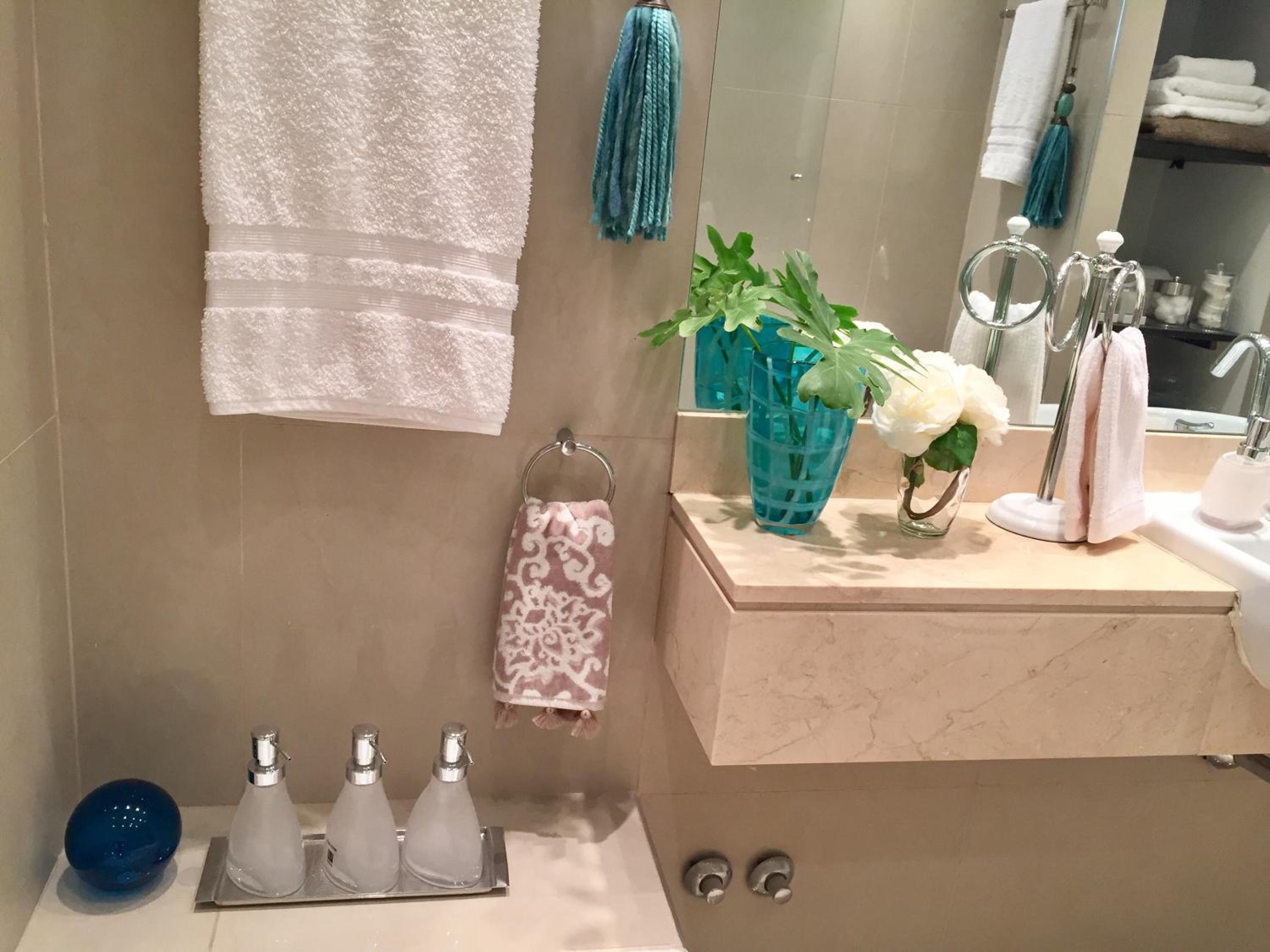 Luxury Apartment Tagle with flexible Chek in or Check out