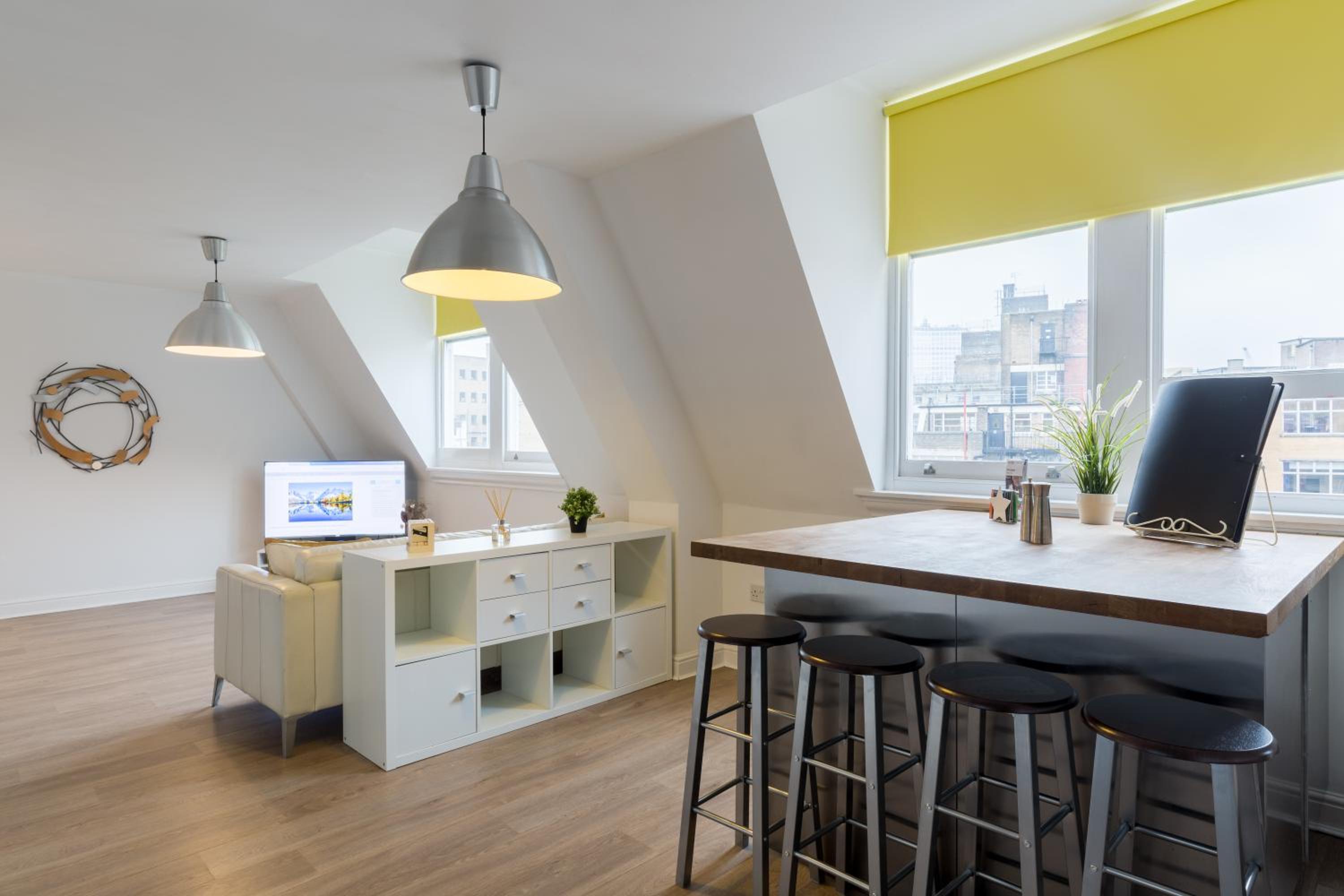 Modern Loft Grand Central view 3