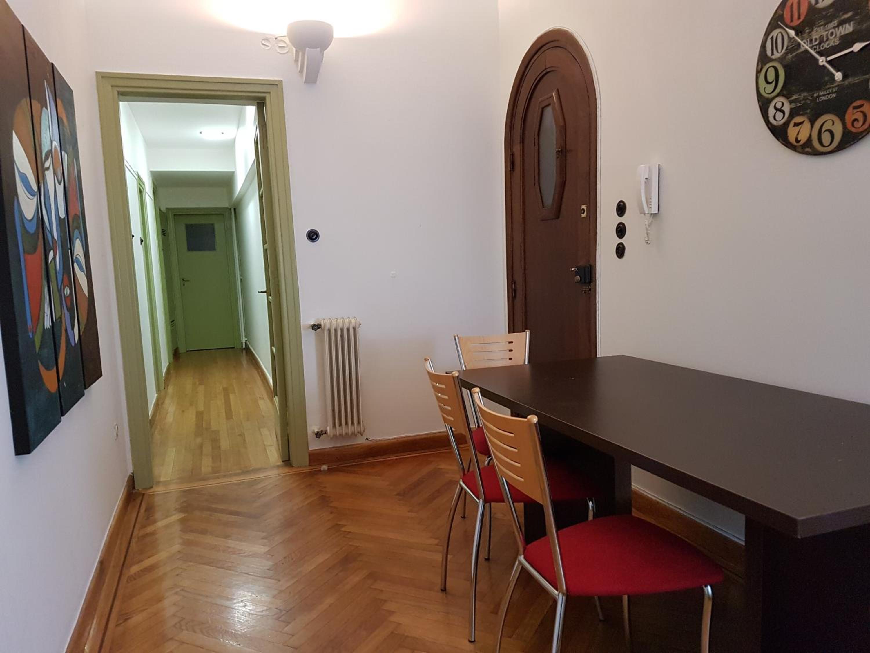Errathens Pine Red and Taupe - Athens Center