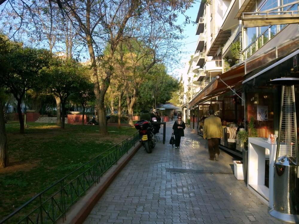 Errathens Pine Red and Taupe - Athens Center