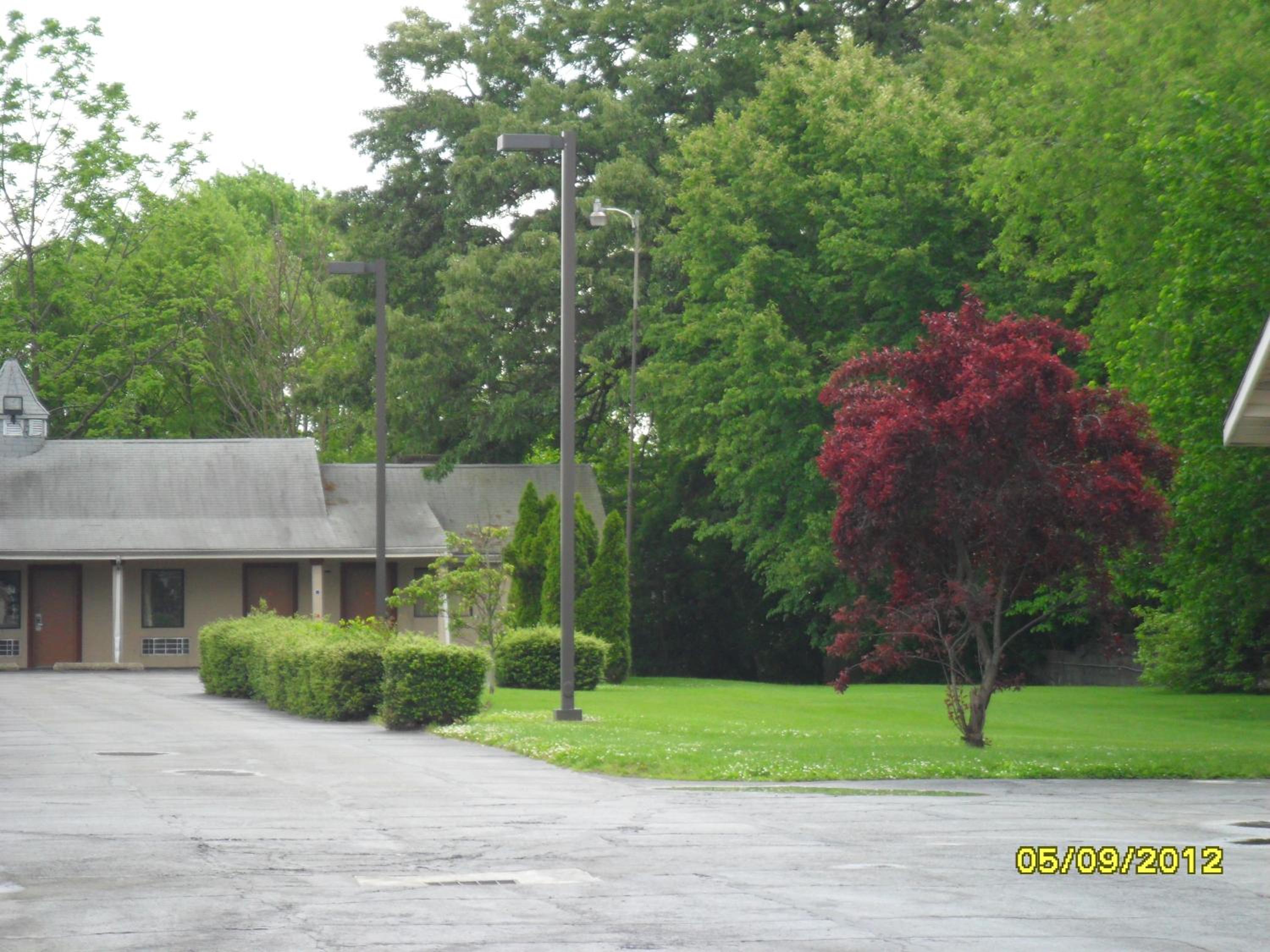Red Carpet Inn Brooklawn view 3