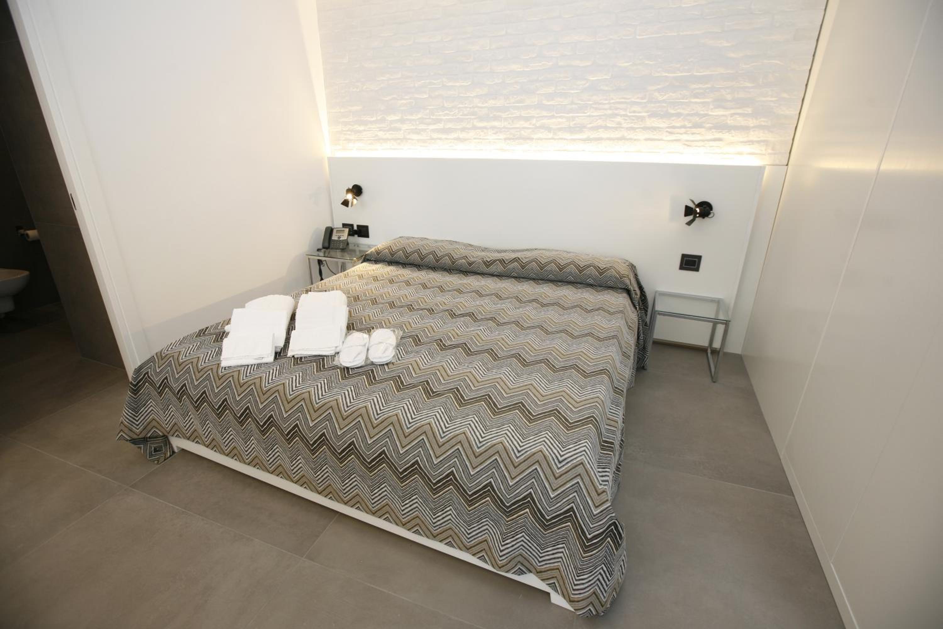 Relais Piazza Del Plebiscito B&B