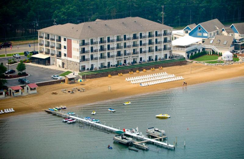 Hotel Parkshore Resort - Image 1