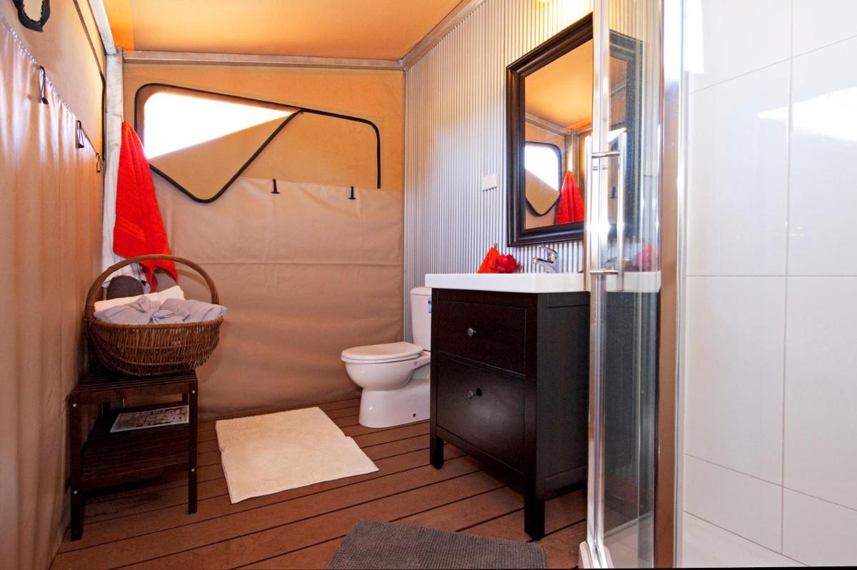 Alice Springs Vacations - Squeakywindmill Boutique Tent BB - Property Image 7