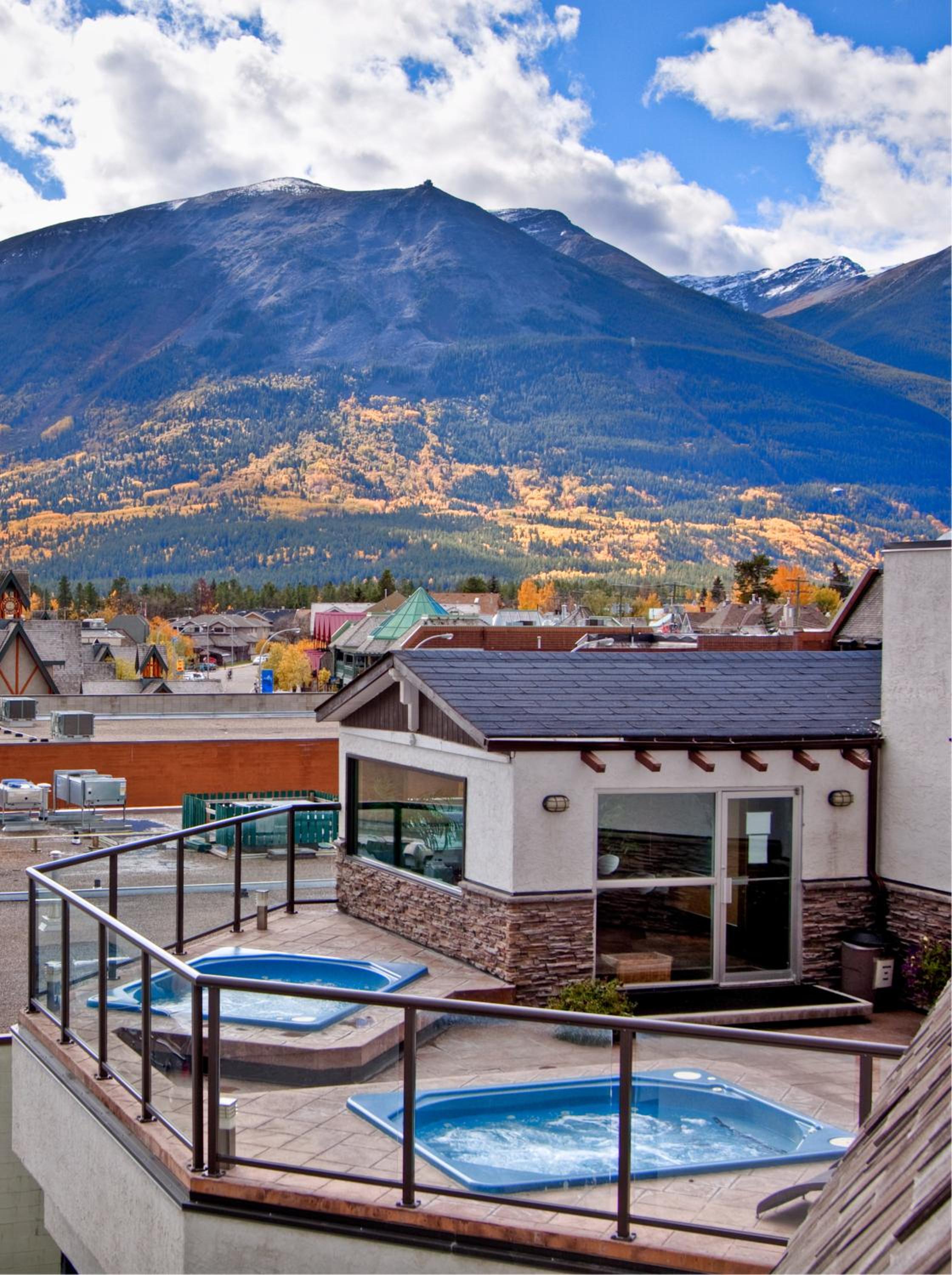 Jasper Vacations - Whistler's Inn - Property Image 8