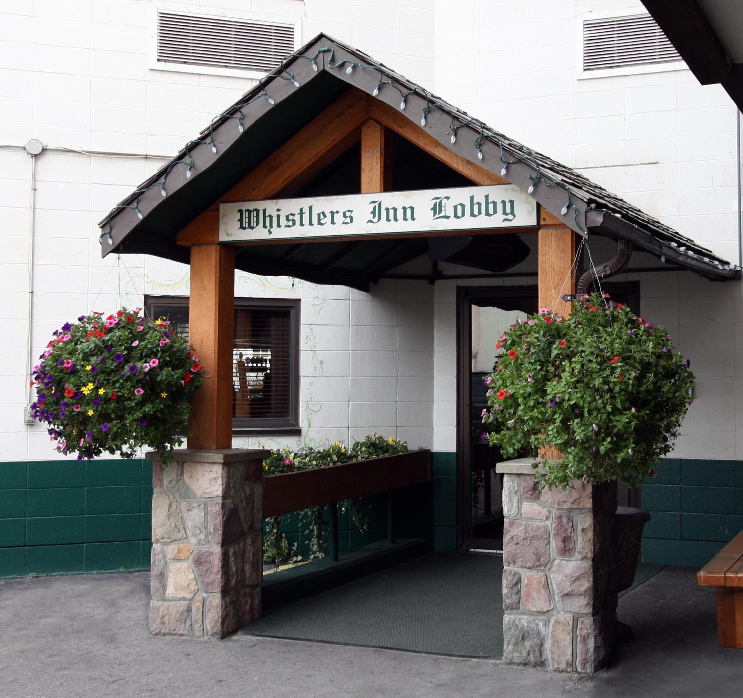 Jasper Vacations - Whistler's Inn - Property Image 6